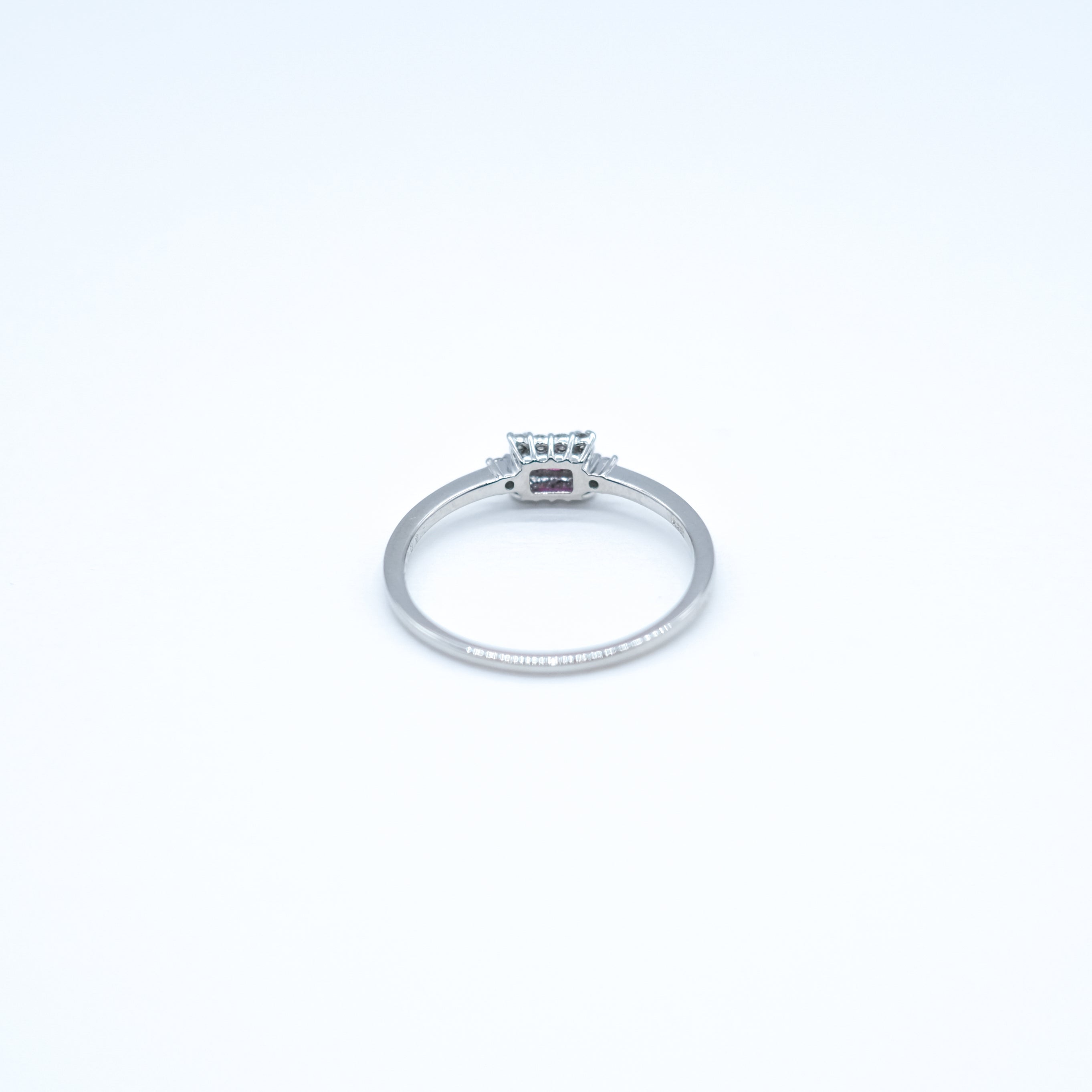 ルビー/ダイヤモンド プラチナリング(7月誕生石)《25H02306》