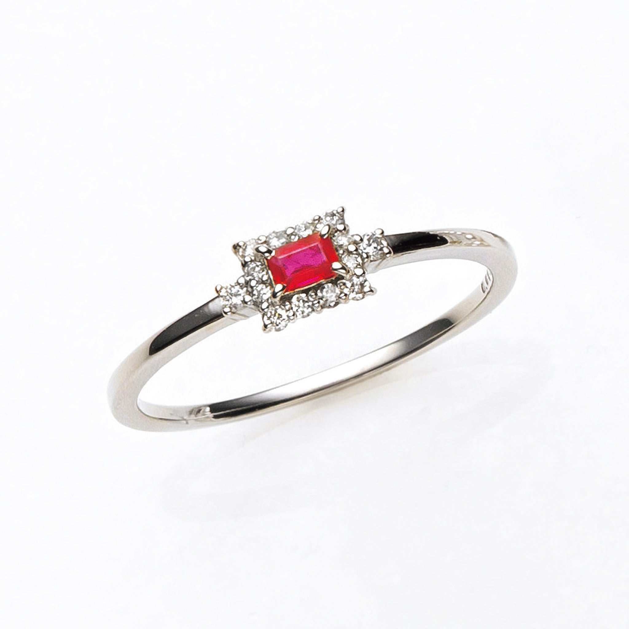 ルビー/ダイヤモンド プラチナリング(7月誕生石)《25H02306》