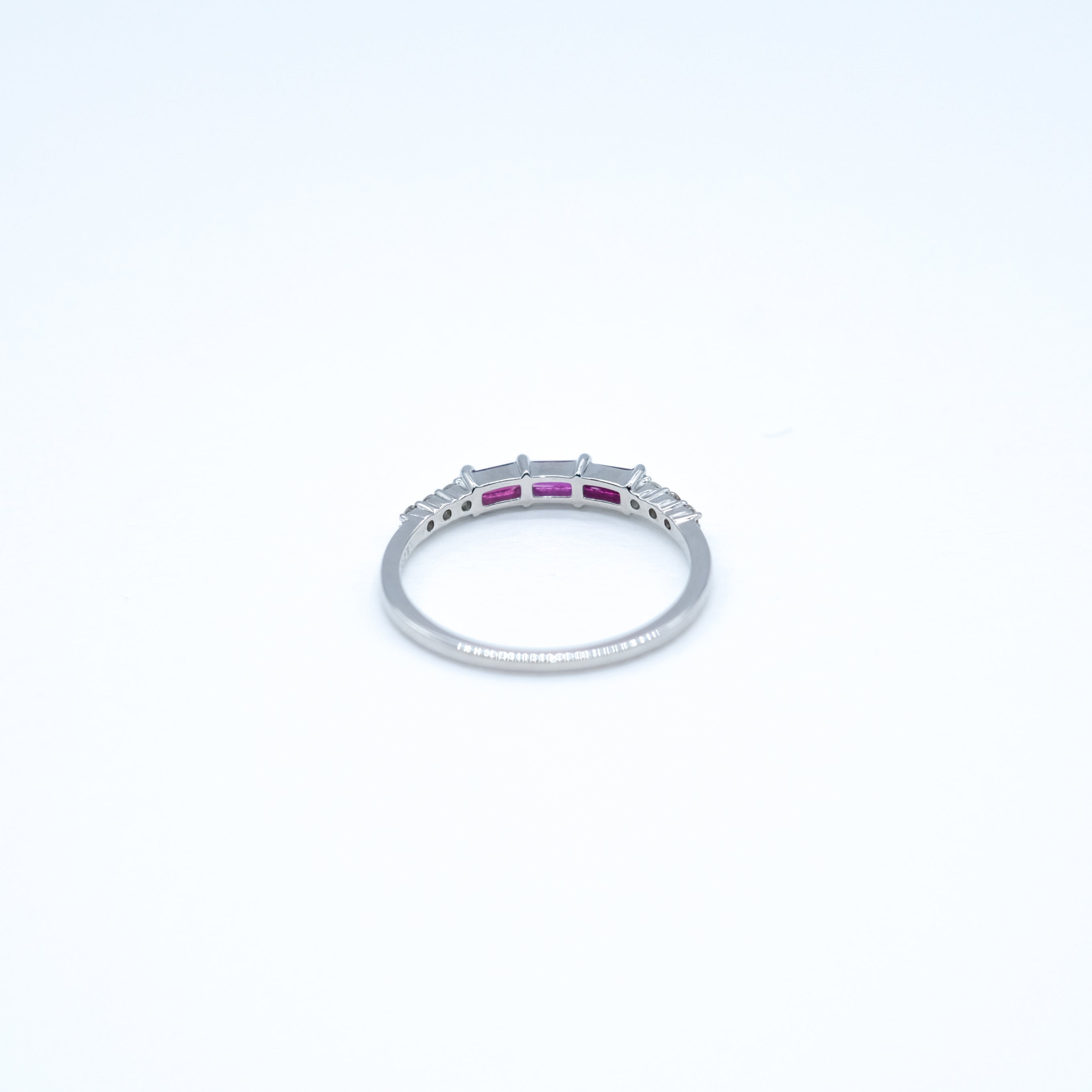 ルビー/ダイヤモンド プラチナリング(バゲットカット/7月誕生石)《25H02307》