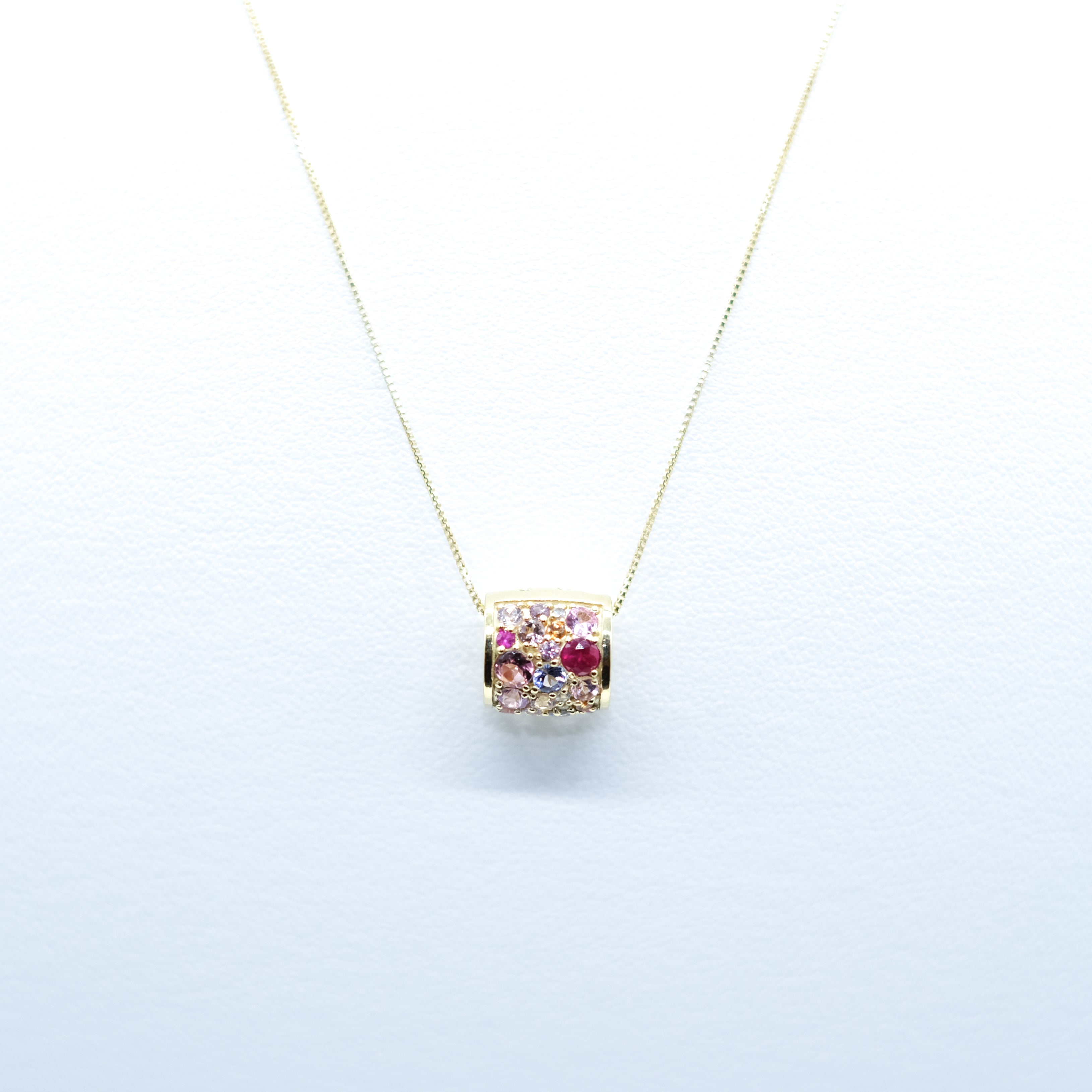 マルチカラー K18ネックレス(パヴェ/鑑別書付)《25H02308》