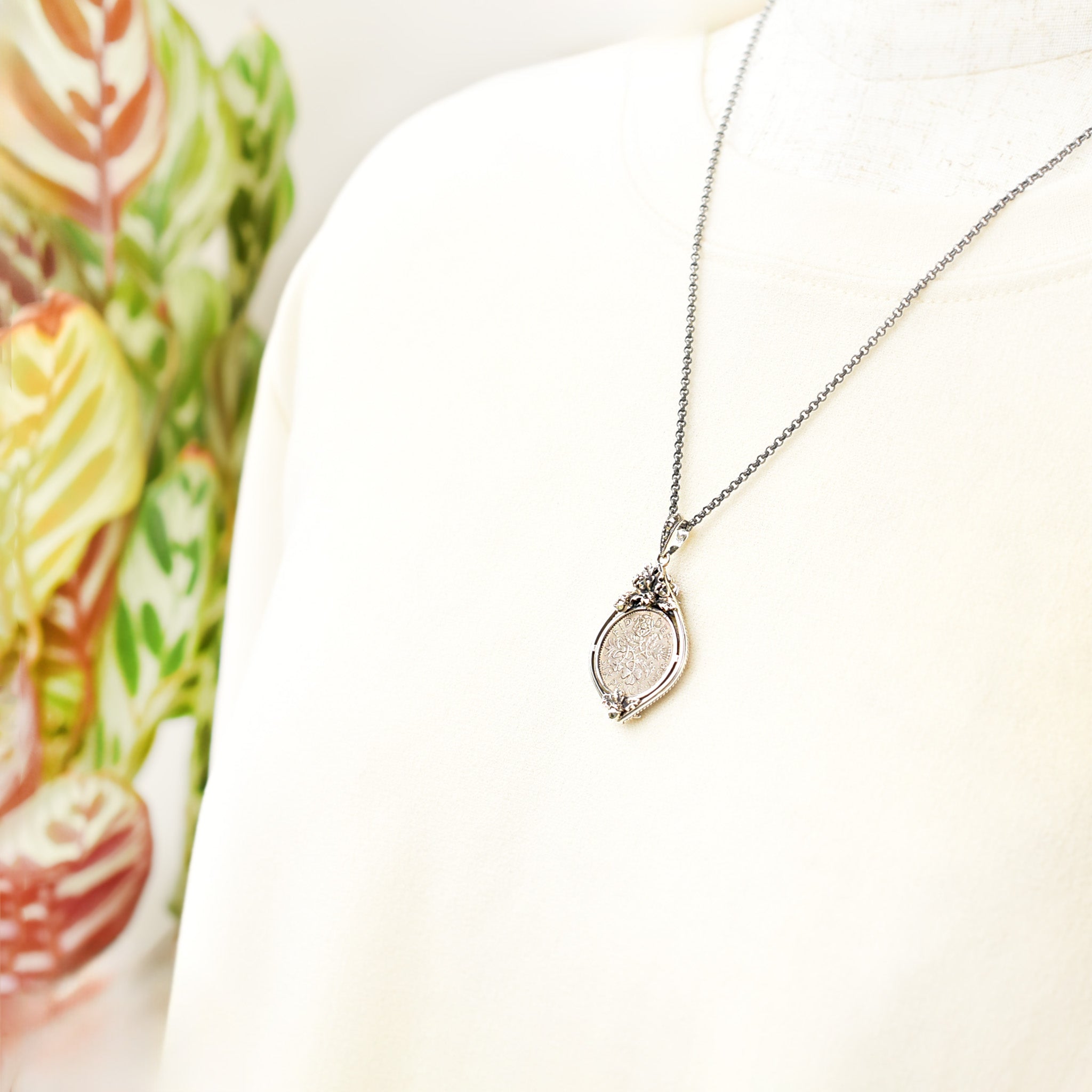 パール/ホワイトトパーズ シルバーネックレス(淡水真珠/6ペンスコイン/リバーシブル)《25H02404》