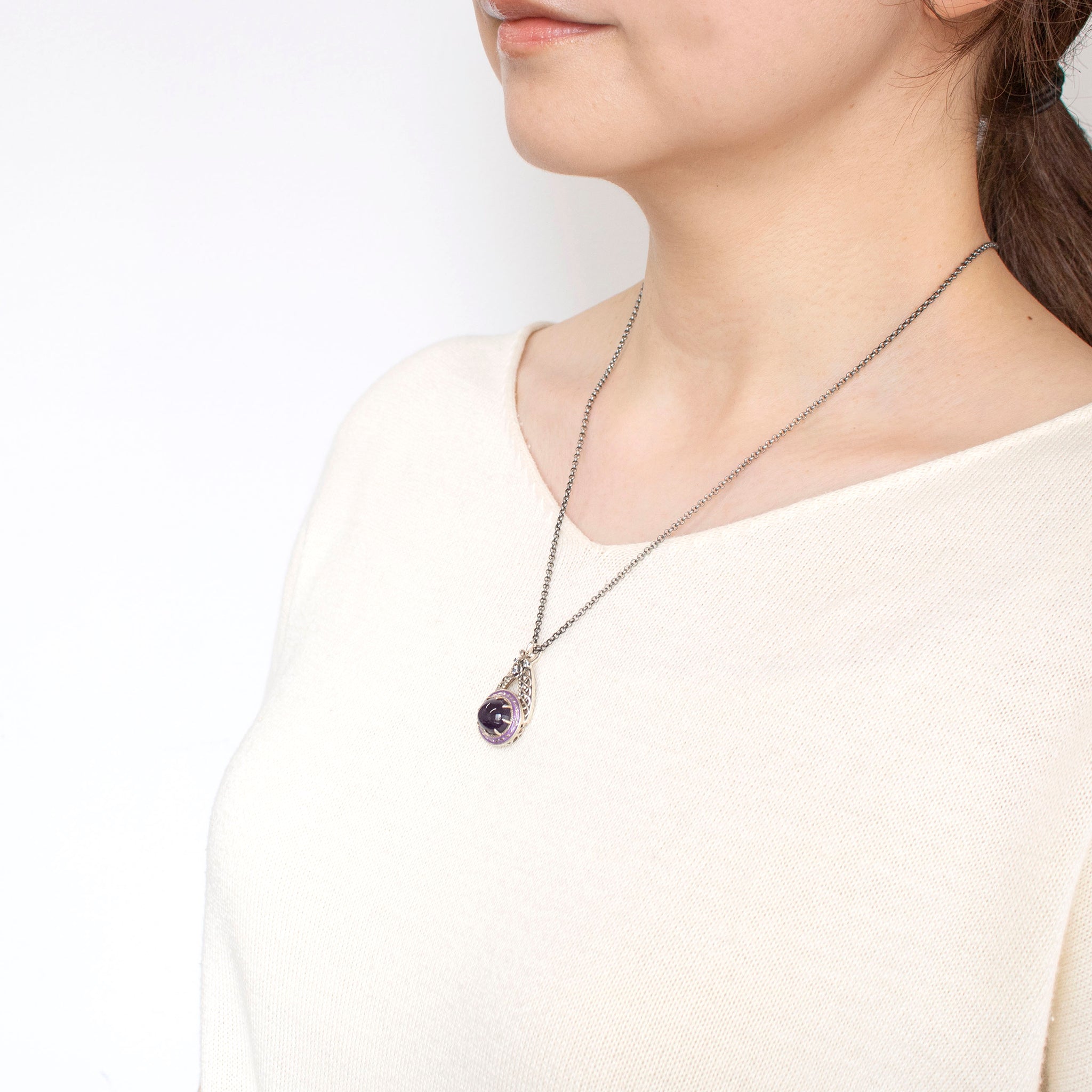 アメシスト/ホワイトトパーズ シルバーネックレス(4.6カラット/カボション/2月誕生石)《25H02407》