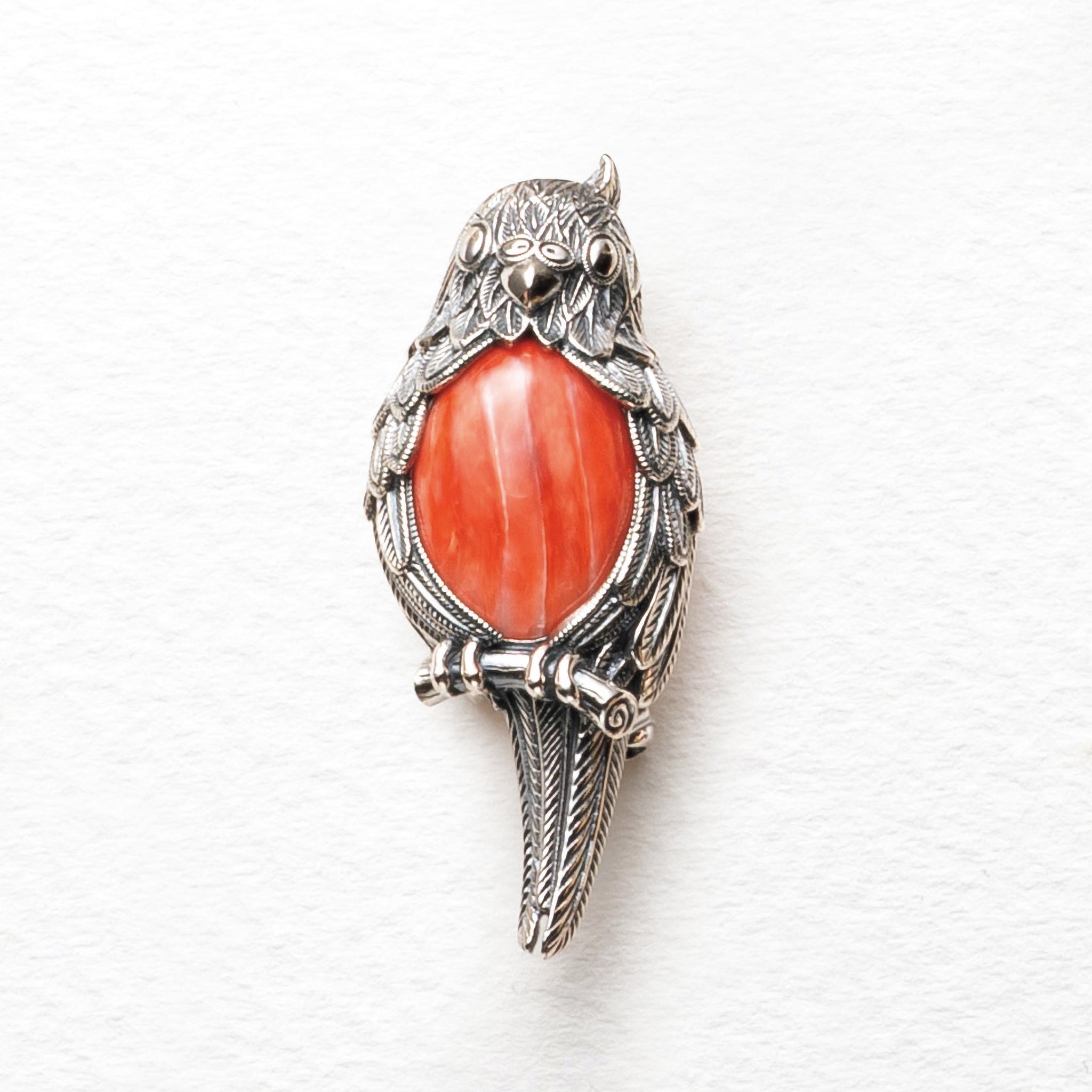 本真珠とエメラルドのブローチ　ペンダントトップ　シルバー製　美品 本真珠とエメラルドのブローチ ペンダントトップ シルバー製 美品