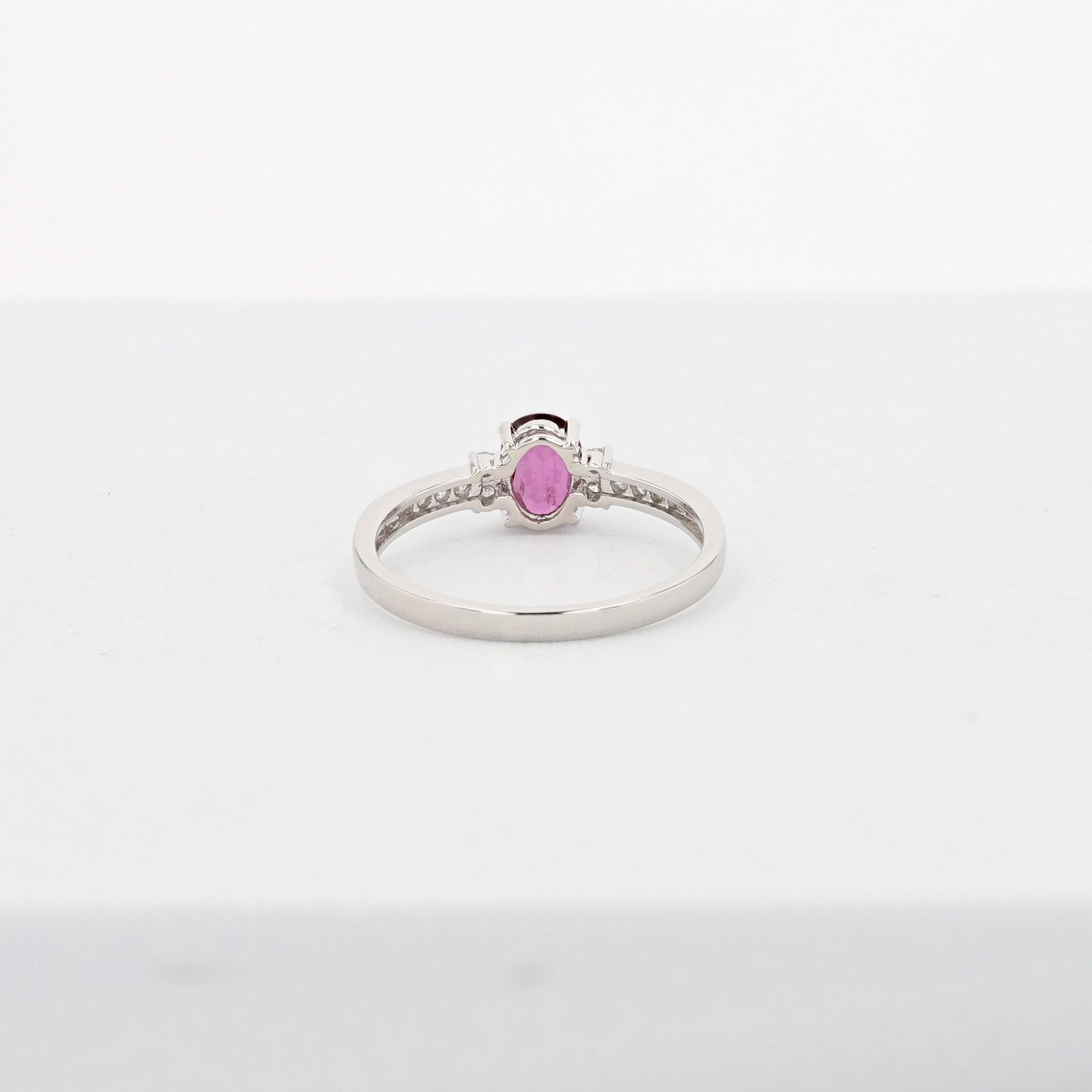 ルビー/ダイヤモンド プラチナリング(7月誕生石)《25H02503》