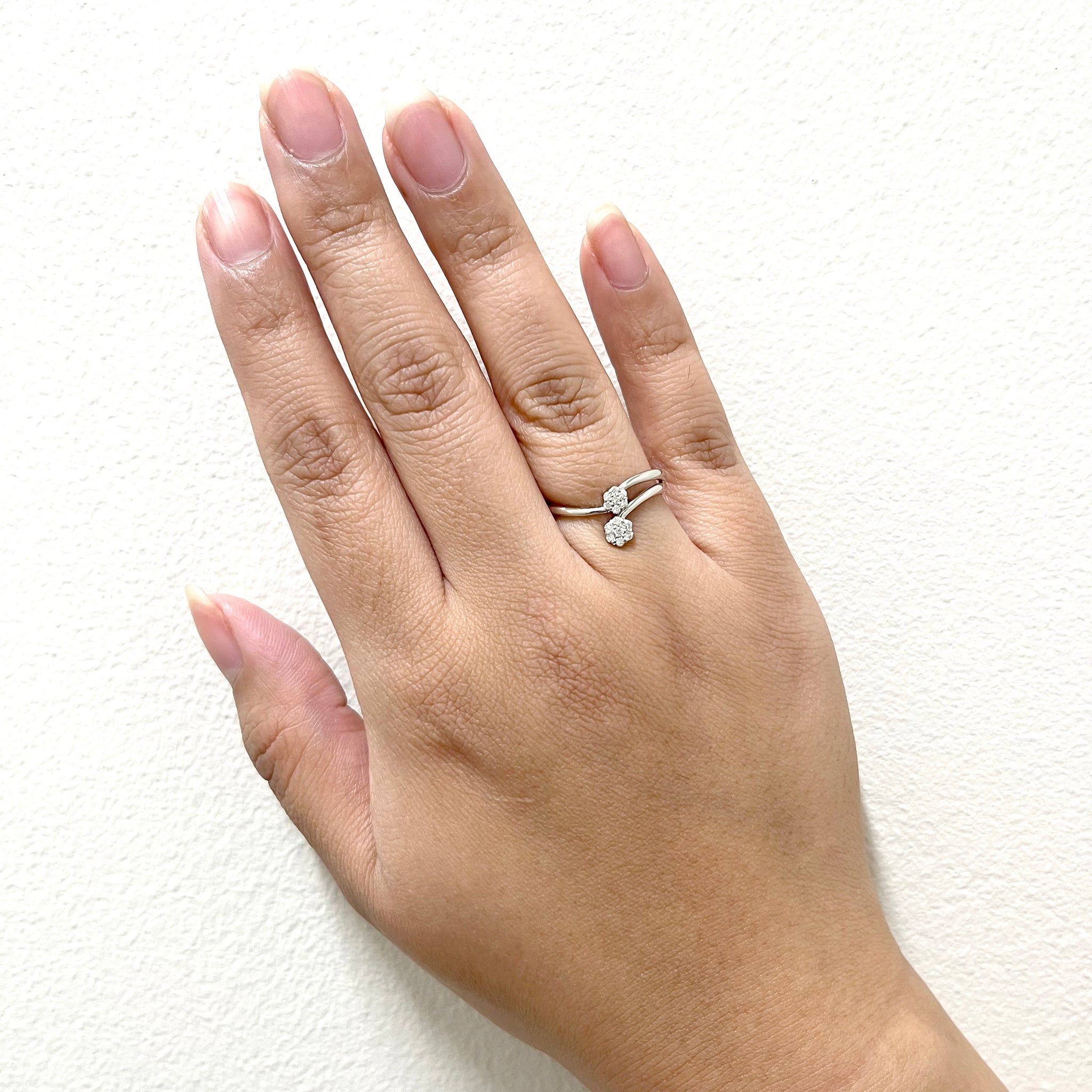 ダイヤモンド プラチナリング(フラワーモチーフ/4月誕生石)《25H02609》