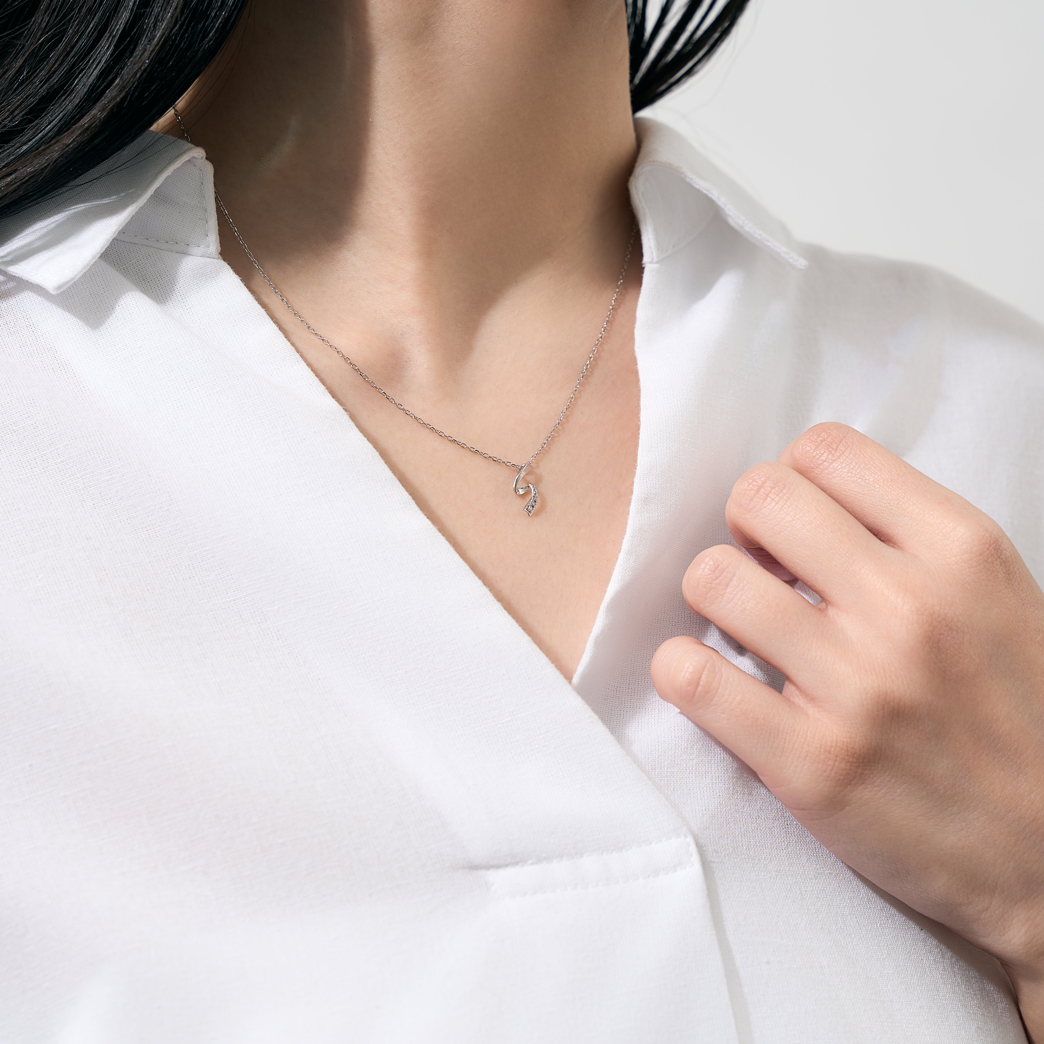 ダイヤモンド プラチナネックレス(4月誕生石)《25H02701》