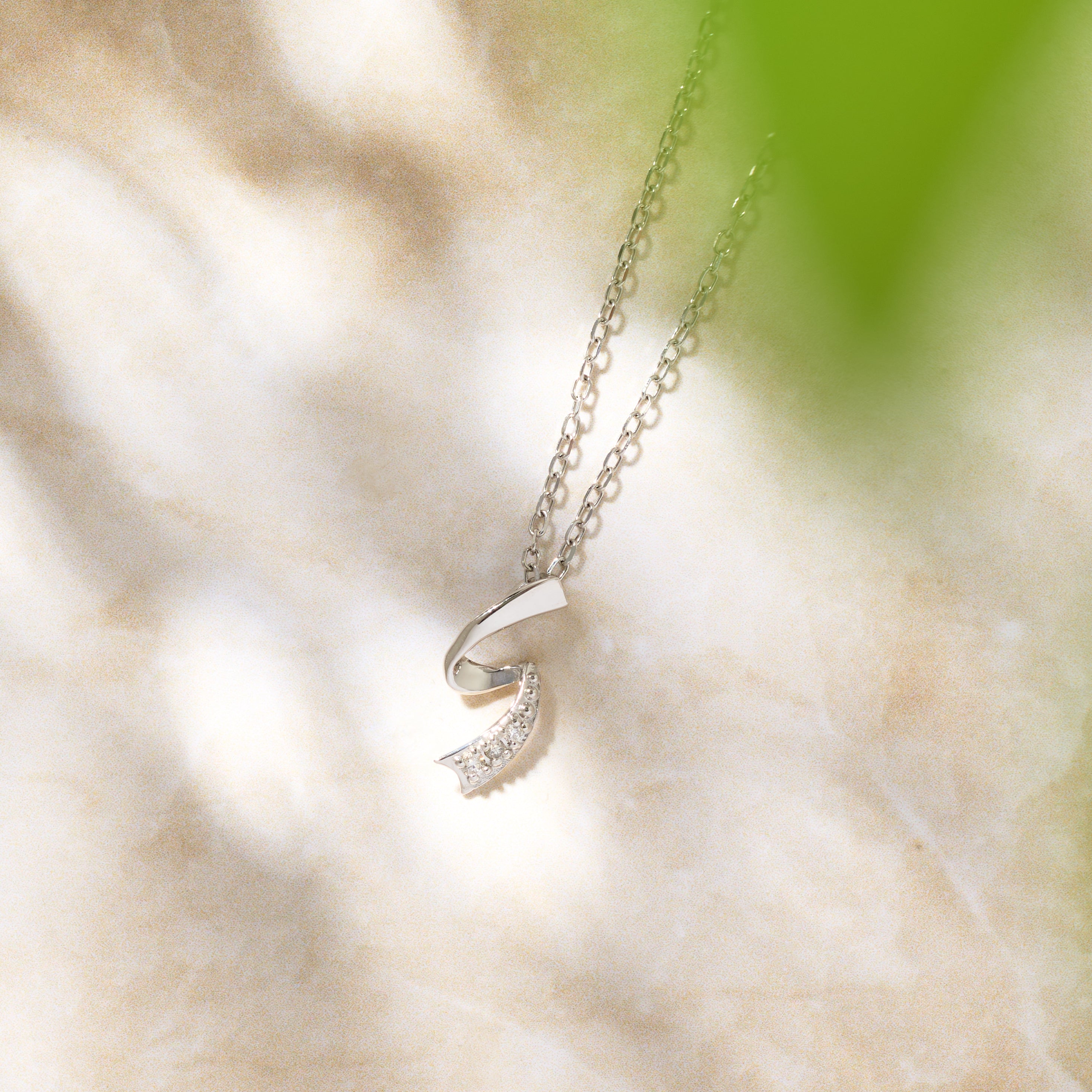 ダイヤモンド プラチナネックレス(4月誕生石)《25H02701》