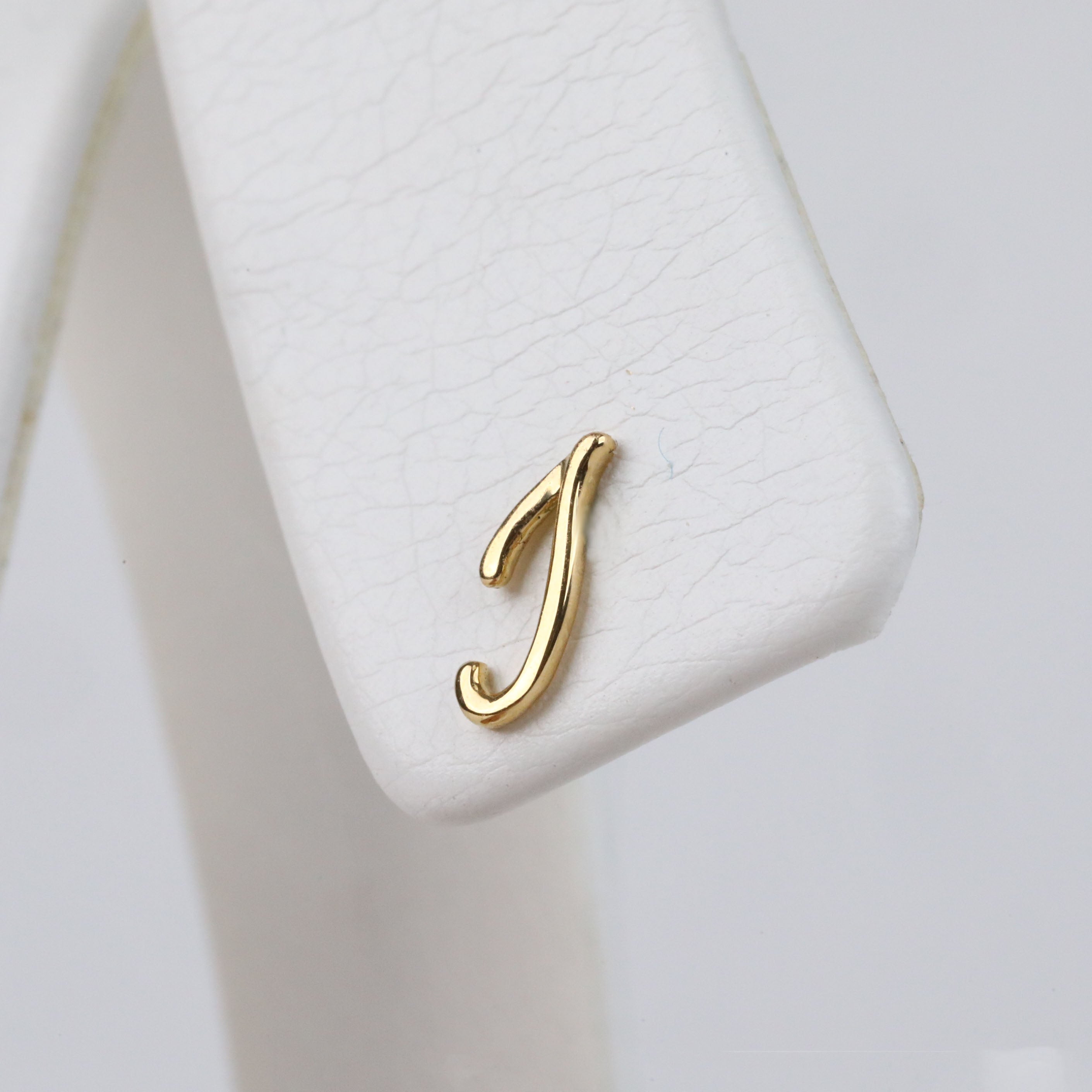 K18ピアス(イニシャル/I/片側)《25H02711-I》