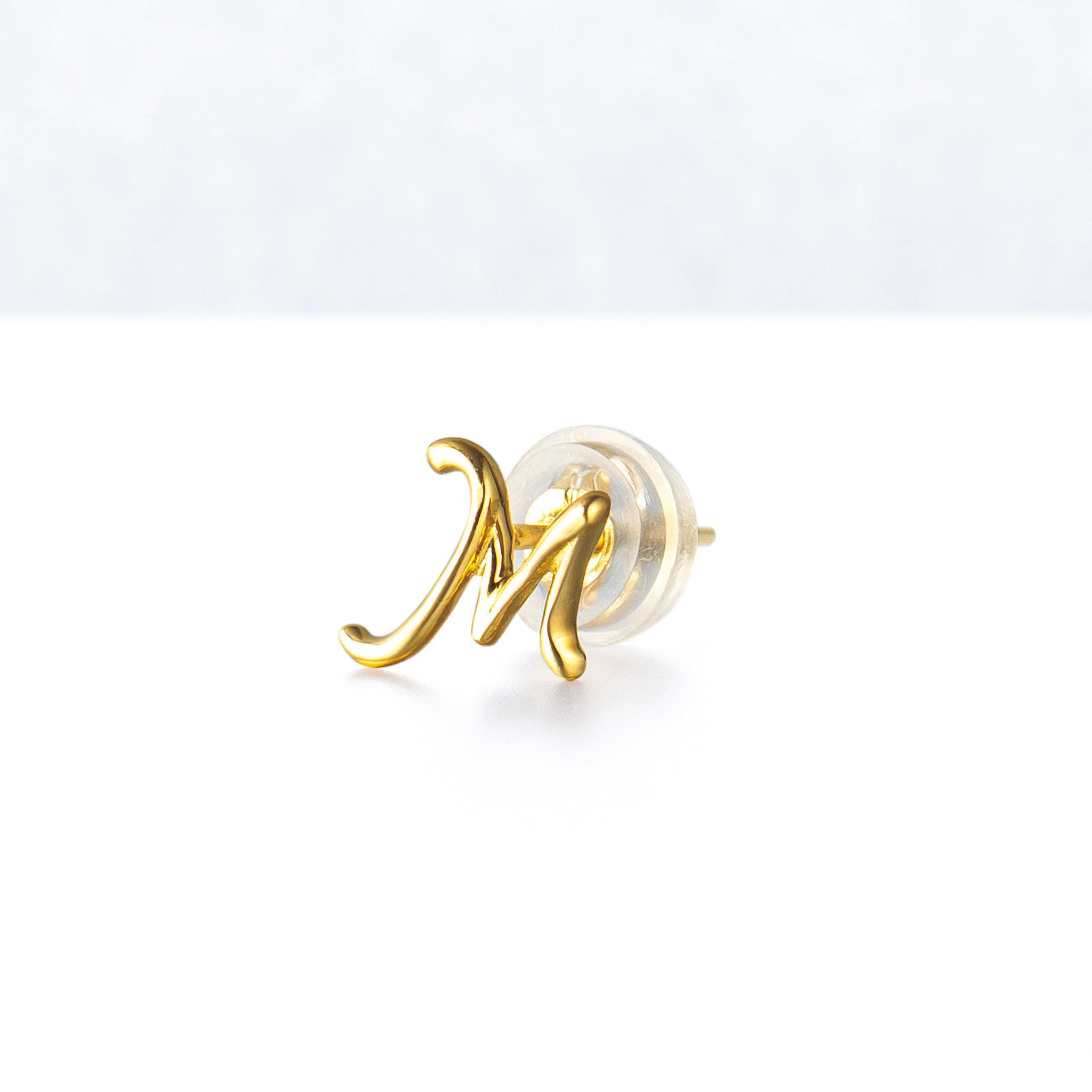 K18ピアス(イニシャル/M/片側)《25H02711-M》