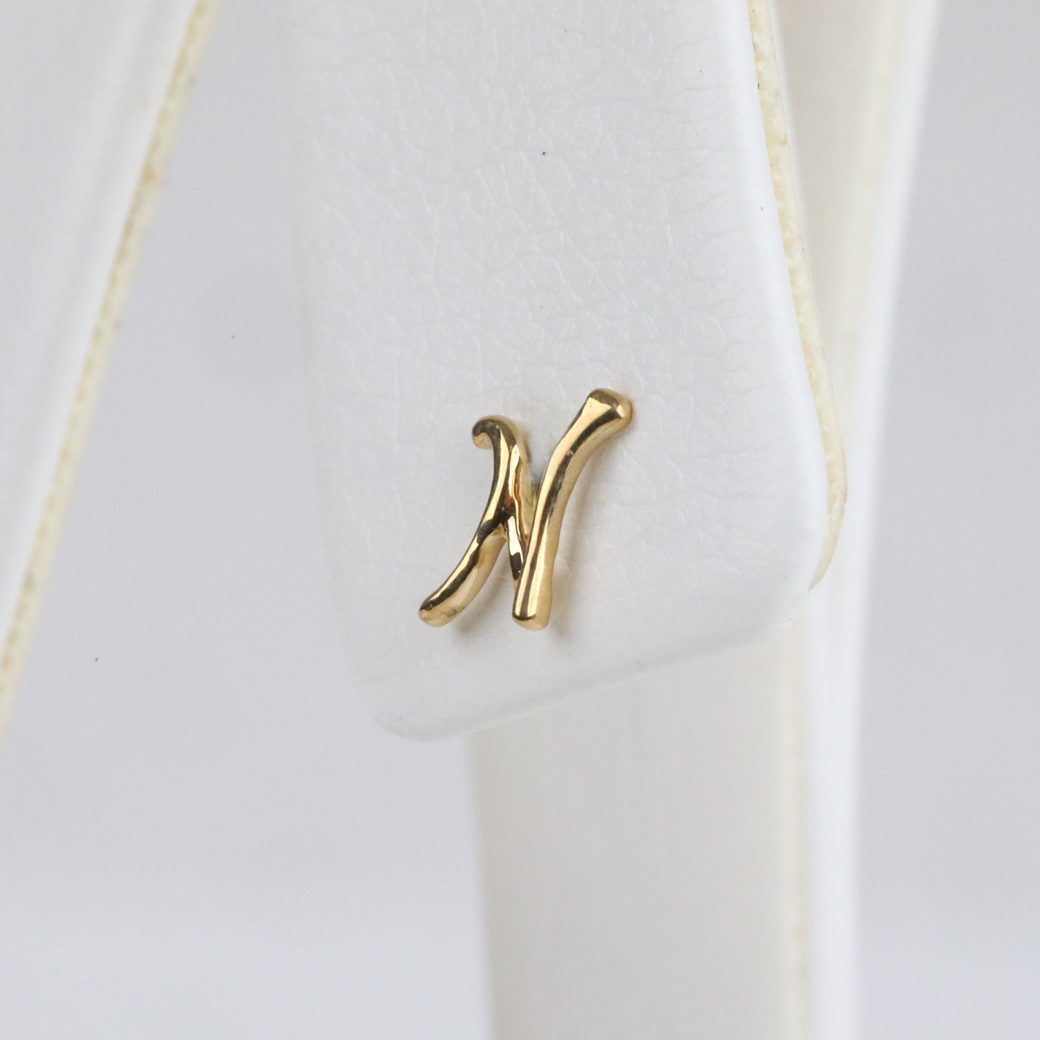 K18ピアス(イニシャル/N/片側)《25H02711-N》