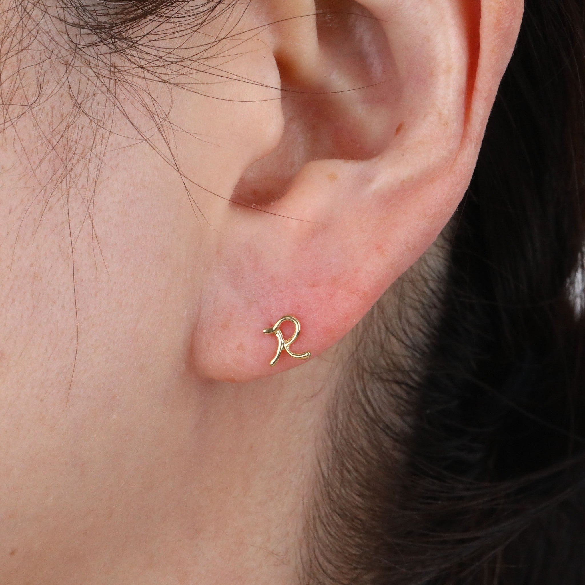 K18ピアス(イニシャル/R/片側)《25H02711-R》