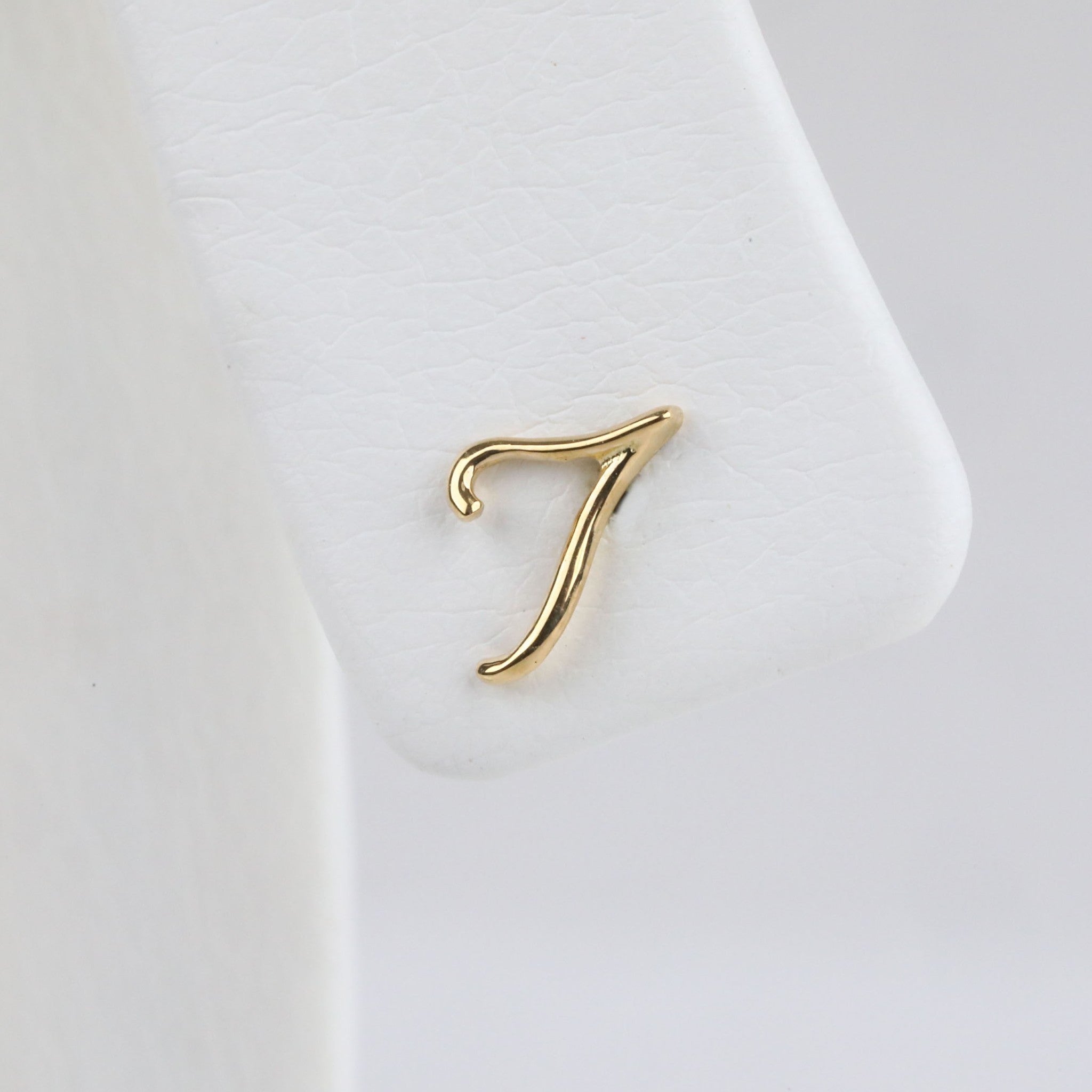 K18ピアス(イニシャル/T/片側)《25H02711-T》