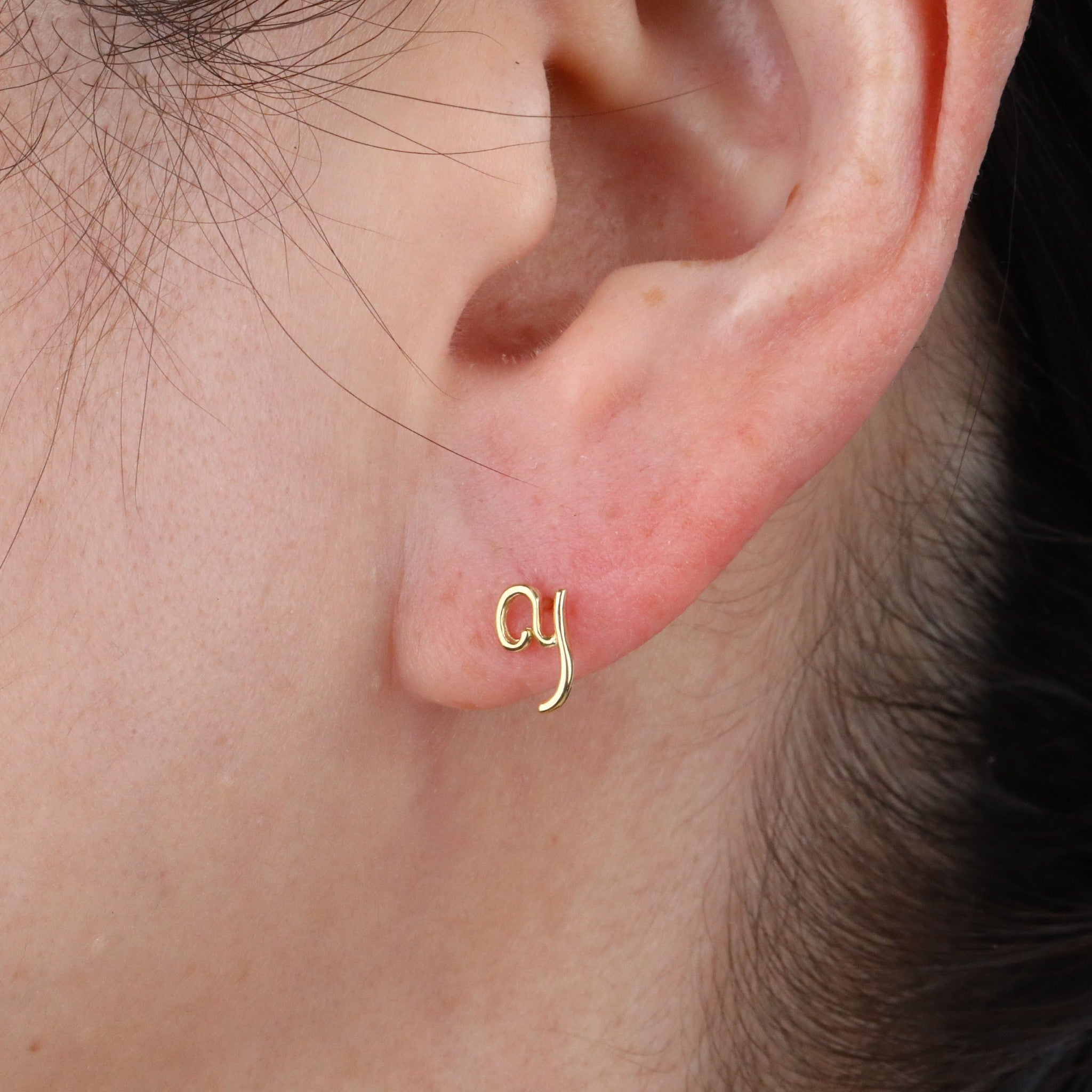 K18ピアス(イニシャル/Y/片側)《25H02711-Y》