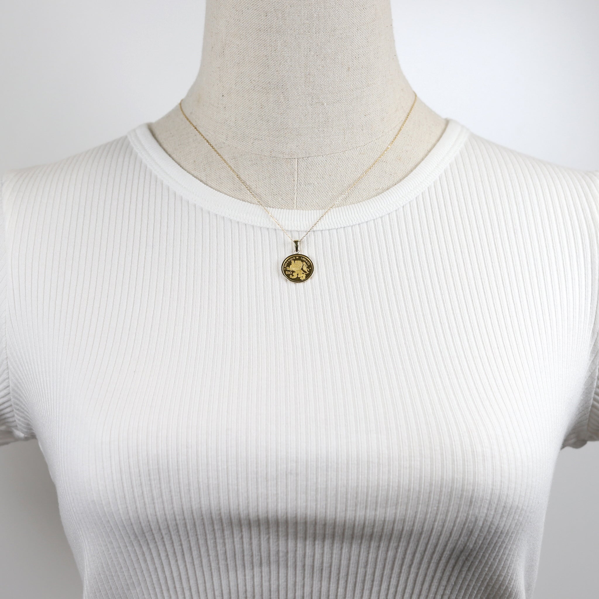 K24/K18ペンダントトップ(純金/コイン/獅子モチーフ/1/20oz)《25H02806》