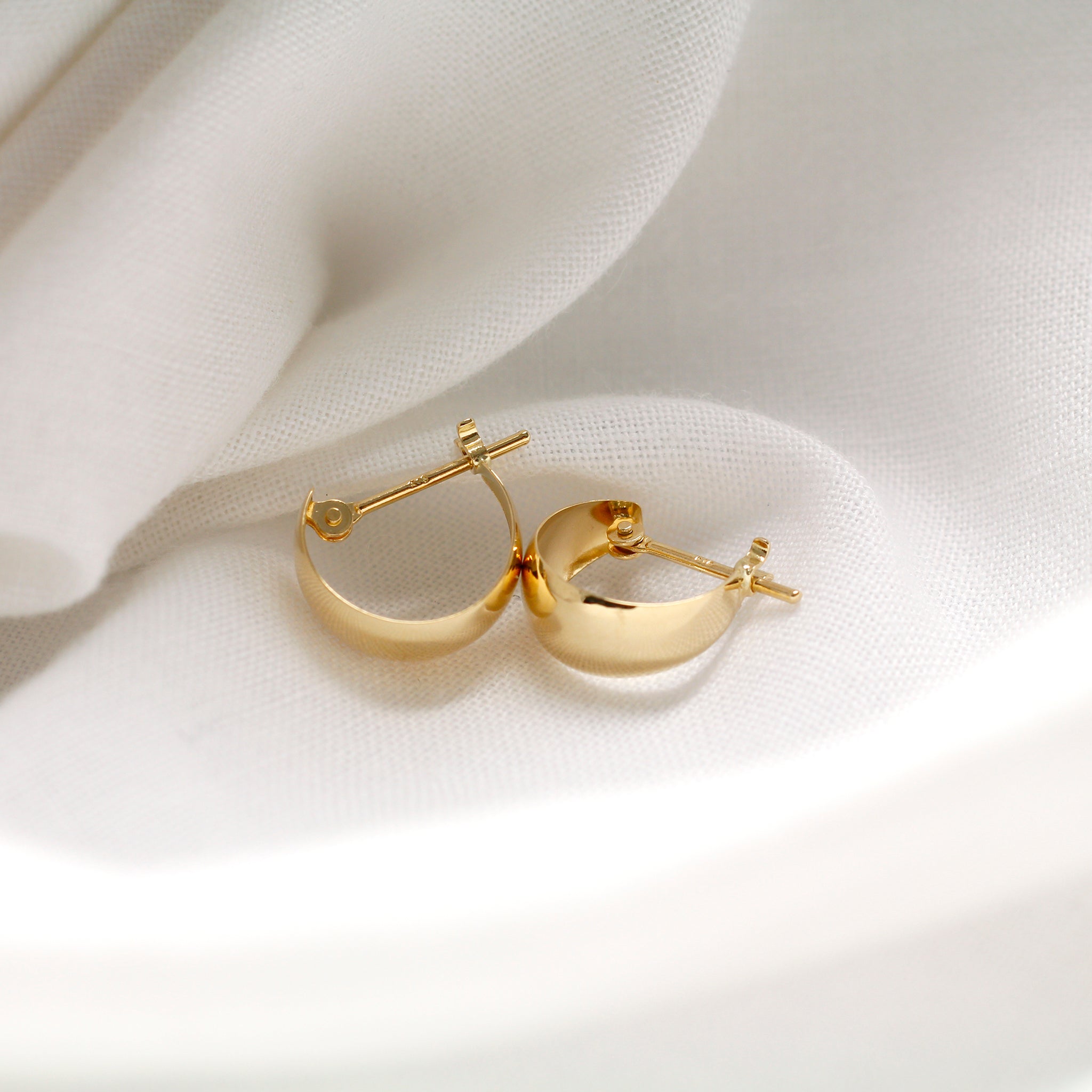 K18ピアス(フープ)《25H02809》