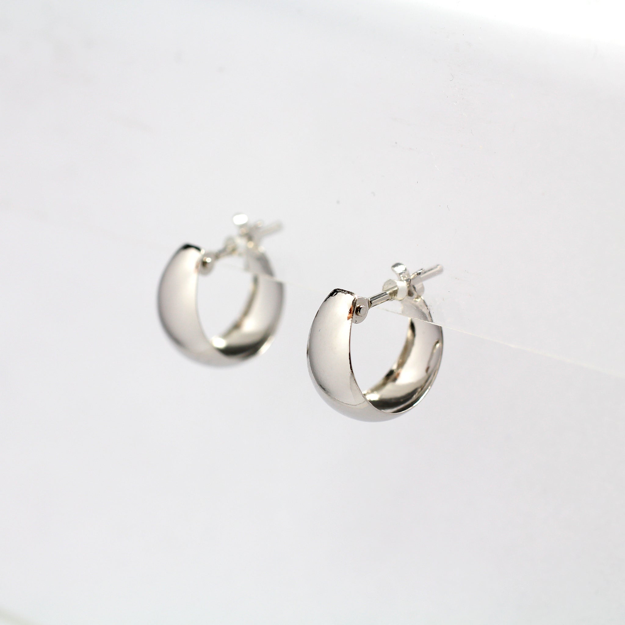 プラチナピアス(フープ)《25H02810》