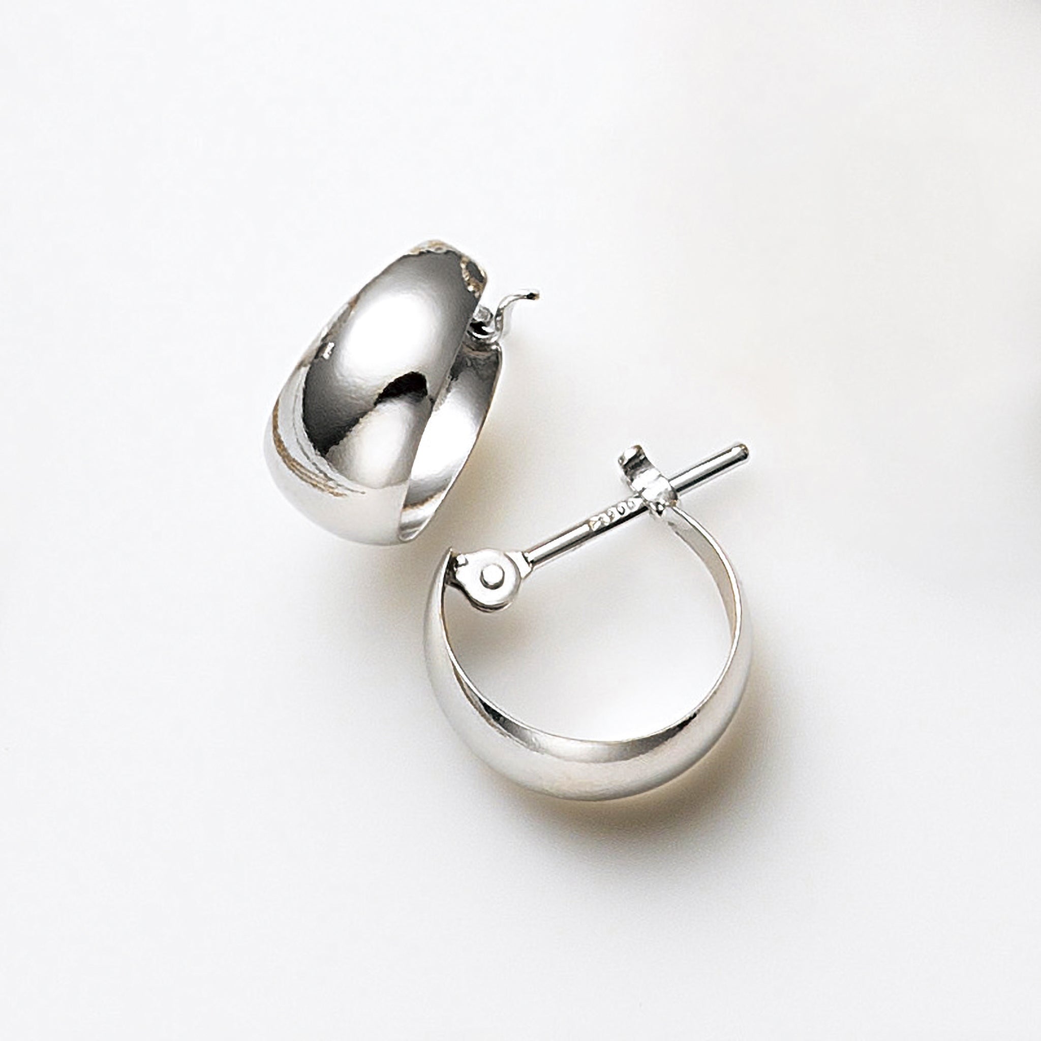ブー子★ピアス&ネックレス 楽天市場】hineri zirconia pierce | 2連 ミニ ピアス