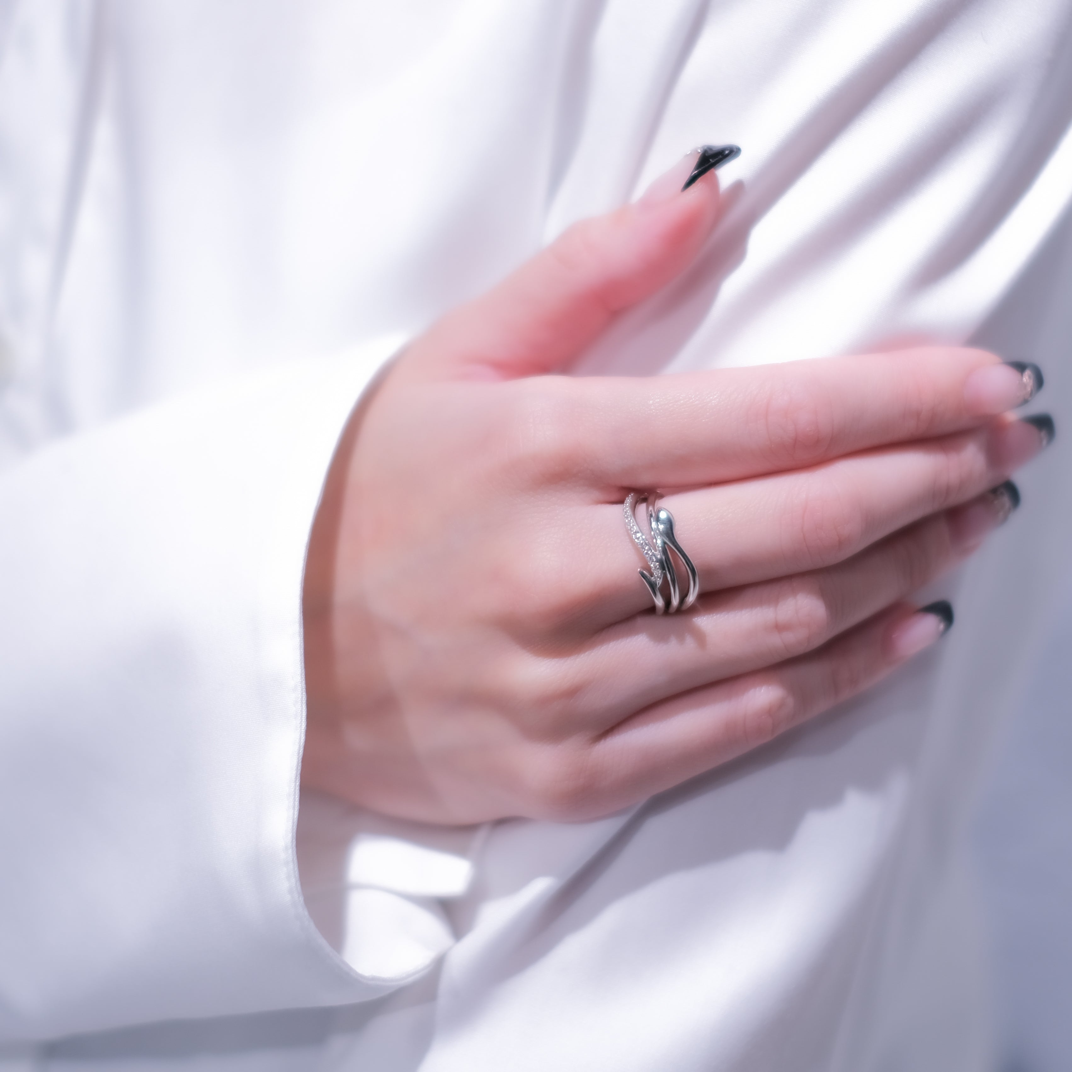 ダイヤモンド プラチナリング(ヘビモチーフ/4月誕生石)《25H03006》