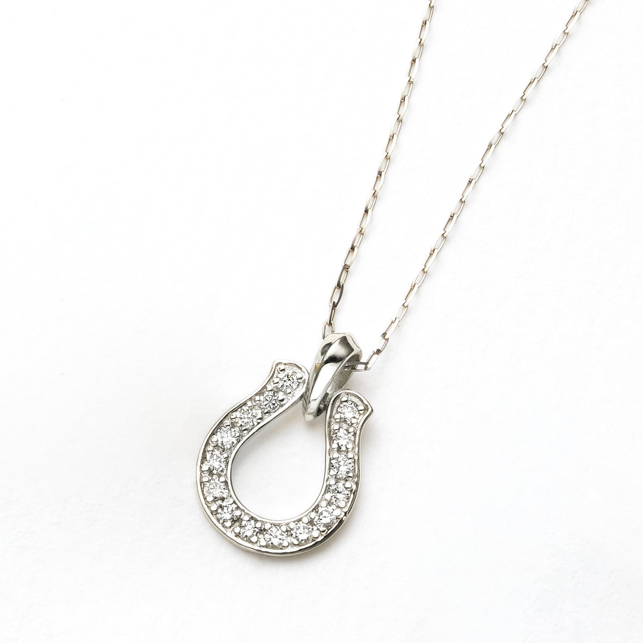 ダイヤモンド プラチナネックレス(馬蹄モチーフ/4月誕生石)《25H03109》