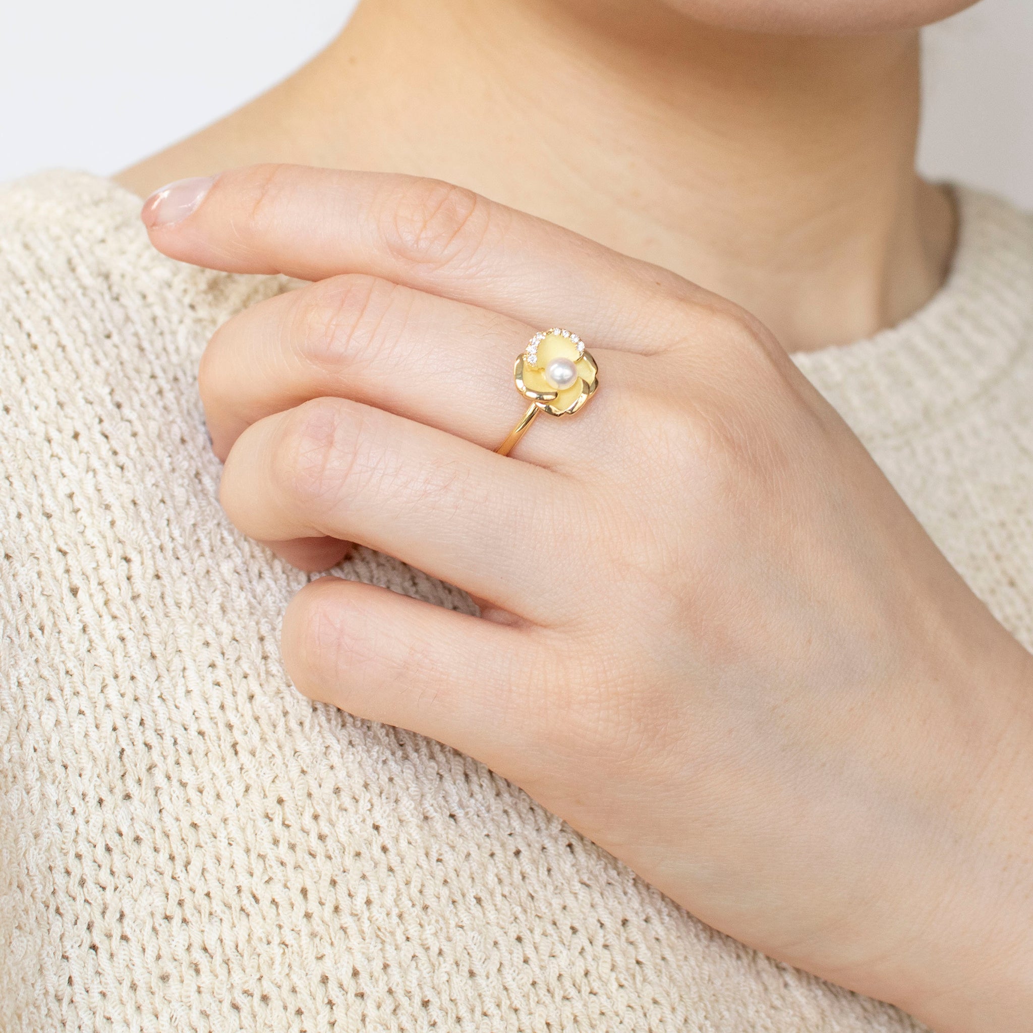 パール K18リング(アコヤ真珠/4mm/カメリアモチーフ/6月誕生石/鑑別書付)《25N00206》