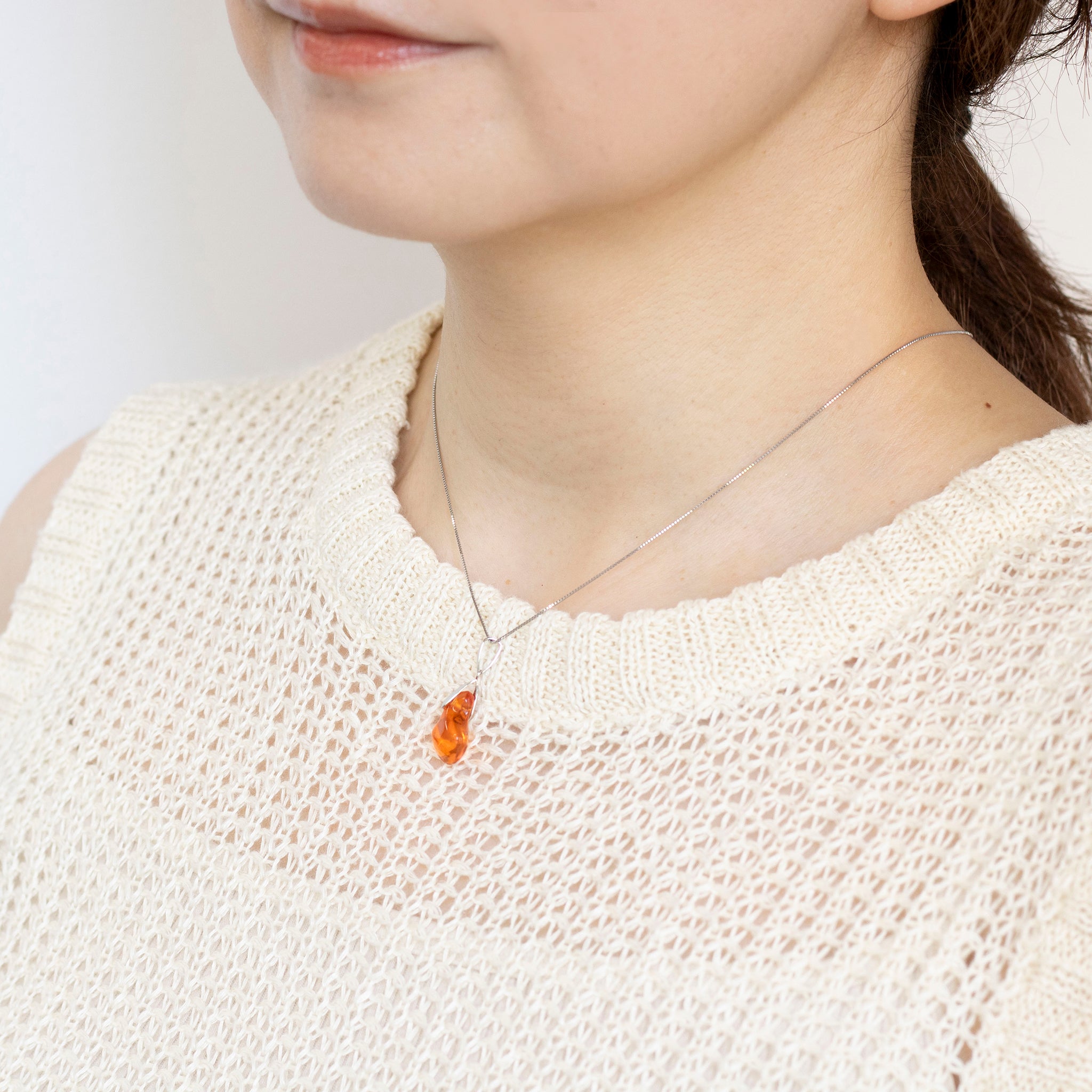 【限定4点】ファイヤーオパール プラチナネックレス(4カラット/10月誕生石)《25N00303》