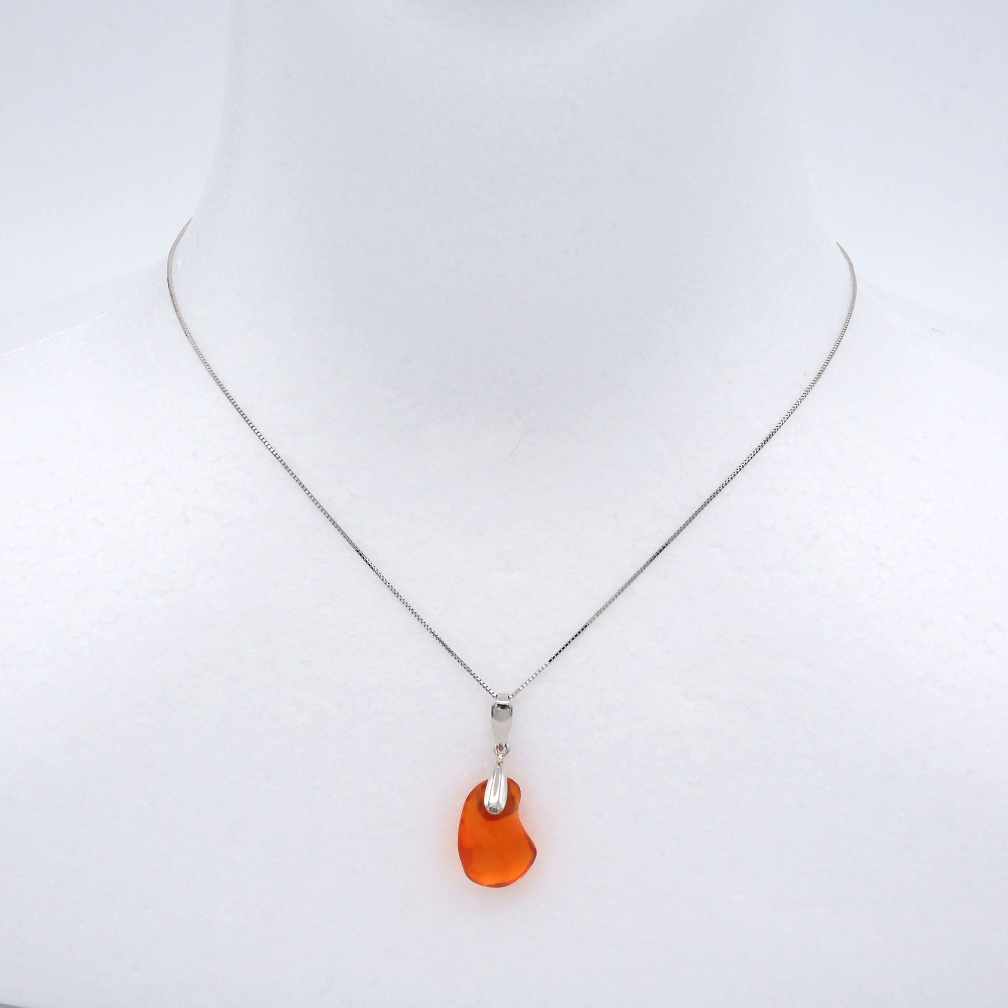 【限定4点】ファイヤーオパール プラチナネックレス(4カラット/10月誕生石)《25N00303》