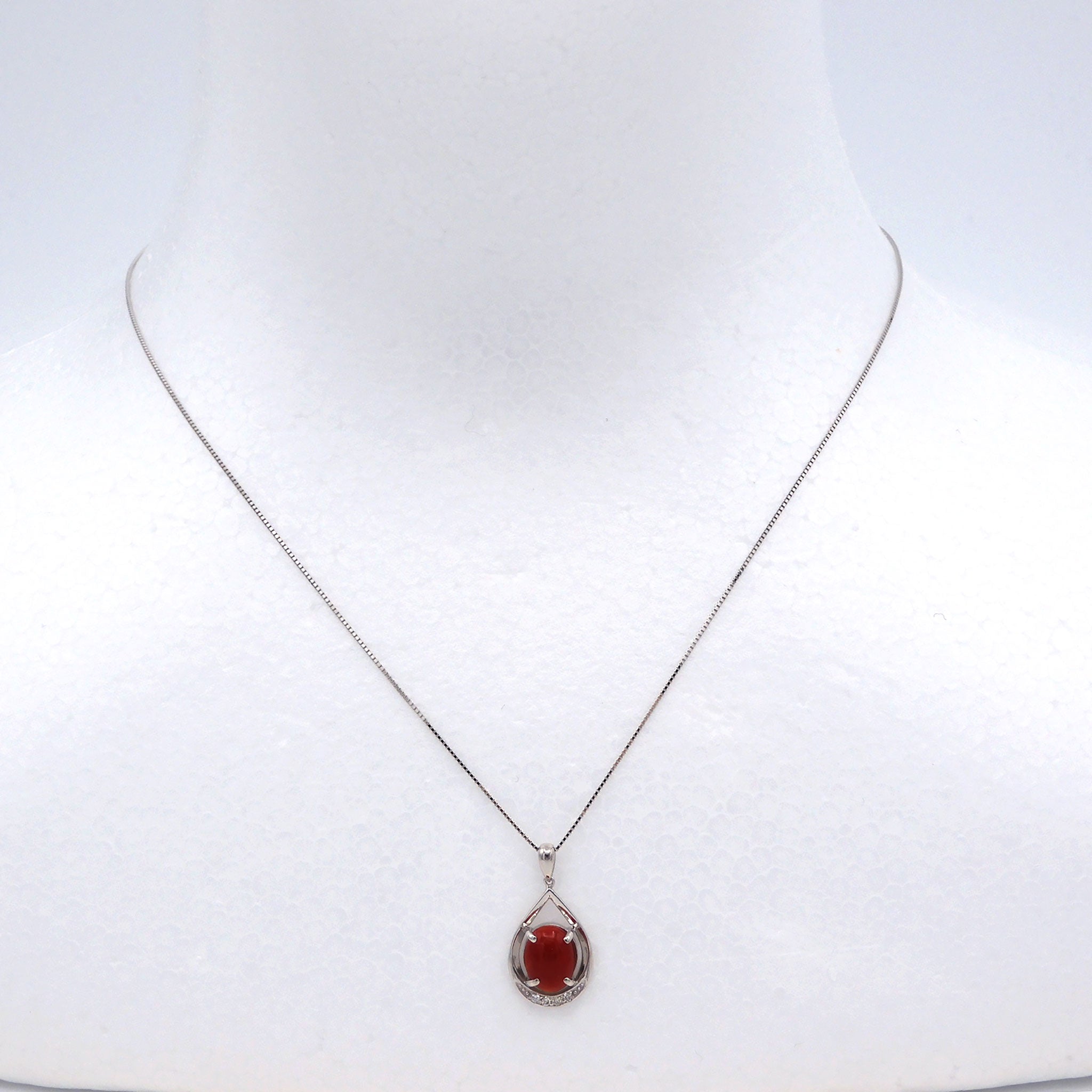 珊瑚(サンゴ)/ダイヤモンド プラチナネックレス(3月誕生石/鑑別書付)《25N00306》