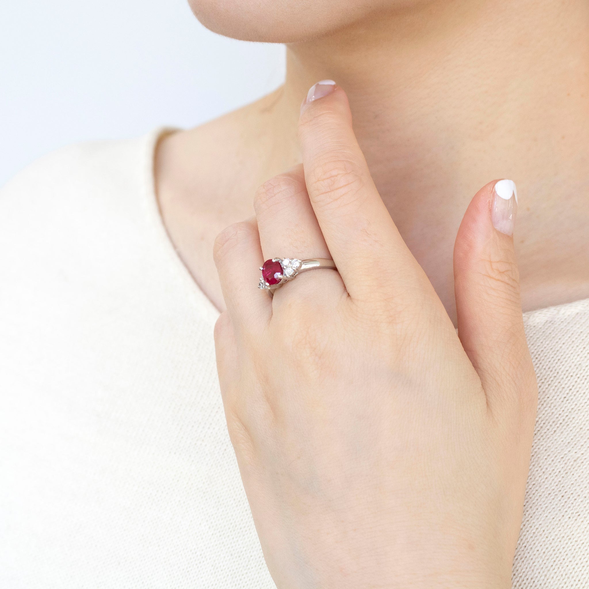 ルビー/ダイヤモンド プラチナリング(1カラット/ピジョンブラッド/7月誕生石/鑑別書付)《25N00401》