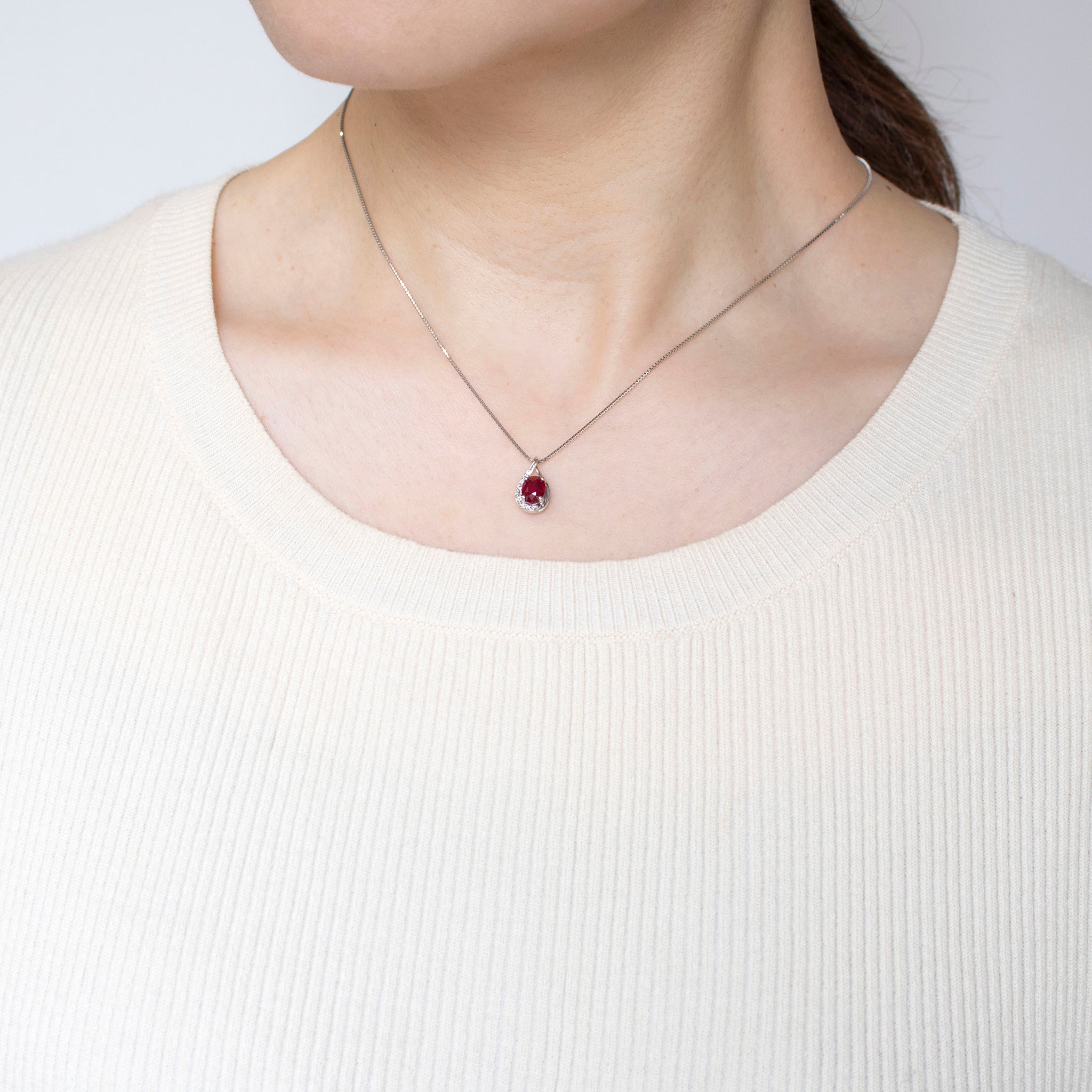 ルビー/ダイヤモンド プラチナネックレス(1カラット/ピジョンブラッド/7月誕生石/鑑別書付)《25N00402》