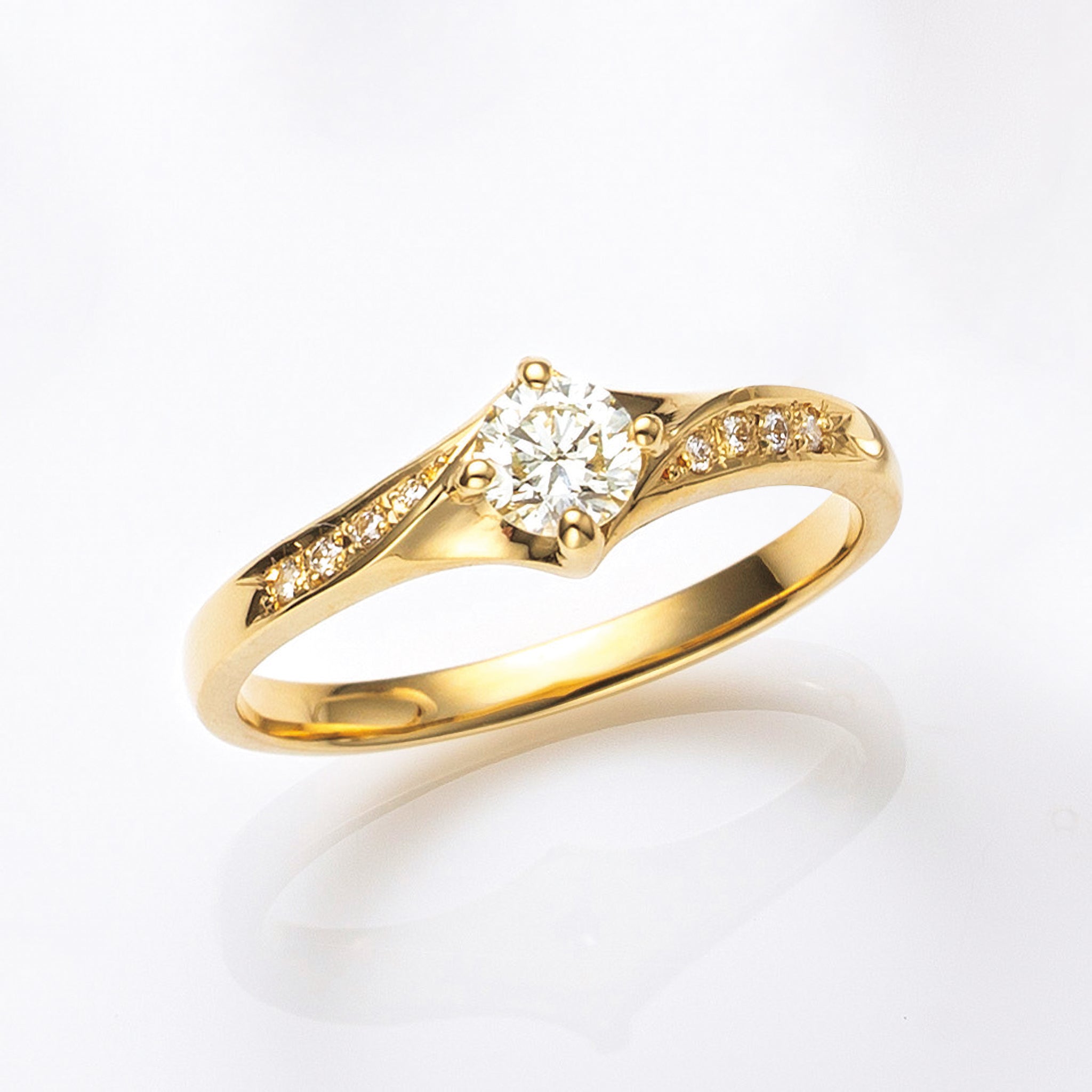 ダイヤモンド K18リング(0.3カラット/ベリーライトイエロー/4月誕生石/グレーディングレポート付)《25N00407》