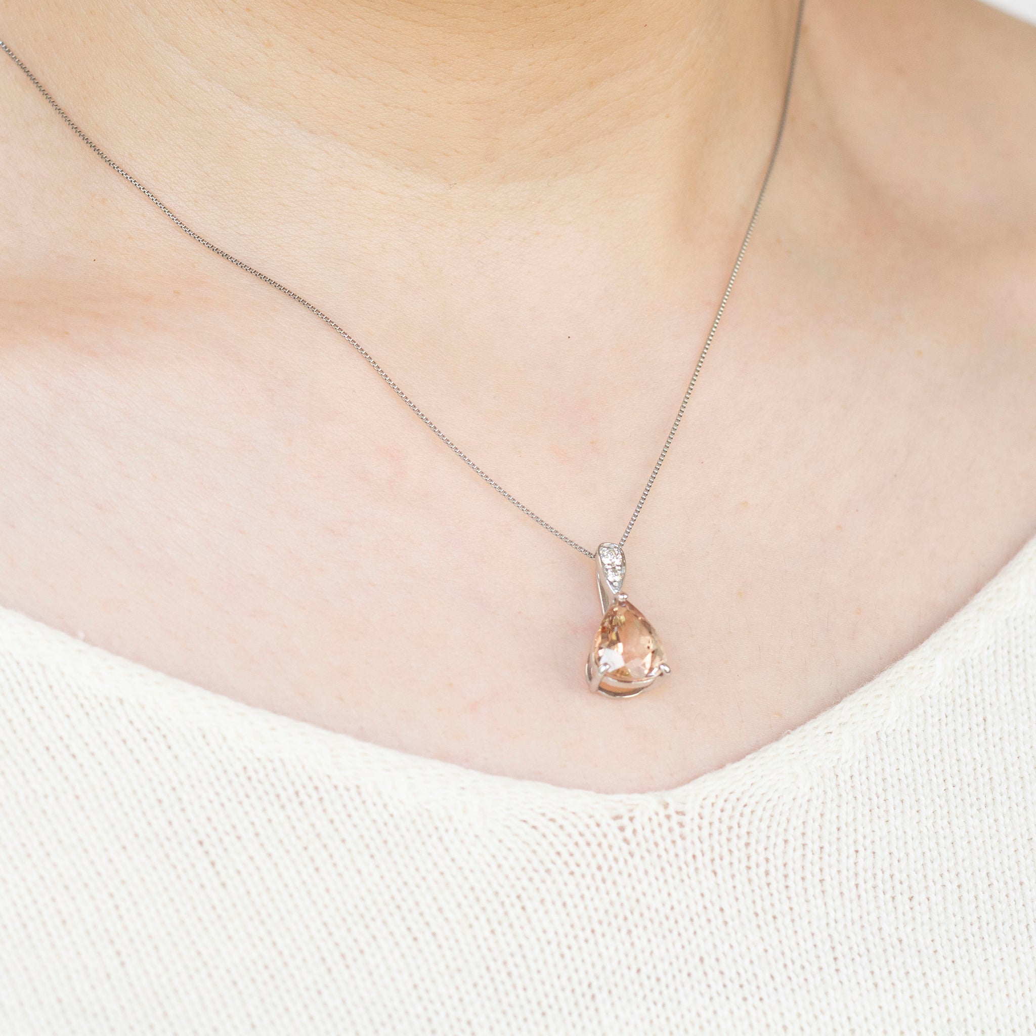 ラブラドライト/ダイヤモンド プラチナネックレス(ペアシェイプ/鑑別書付)《25N00507》