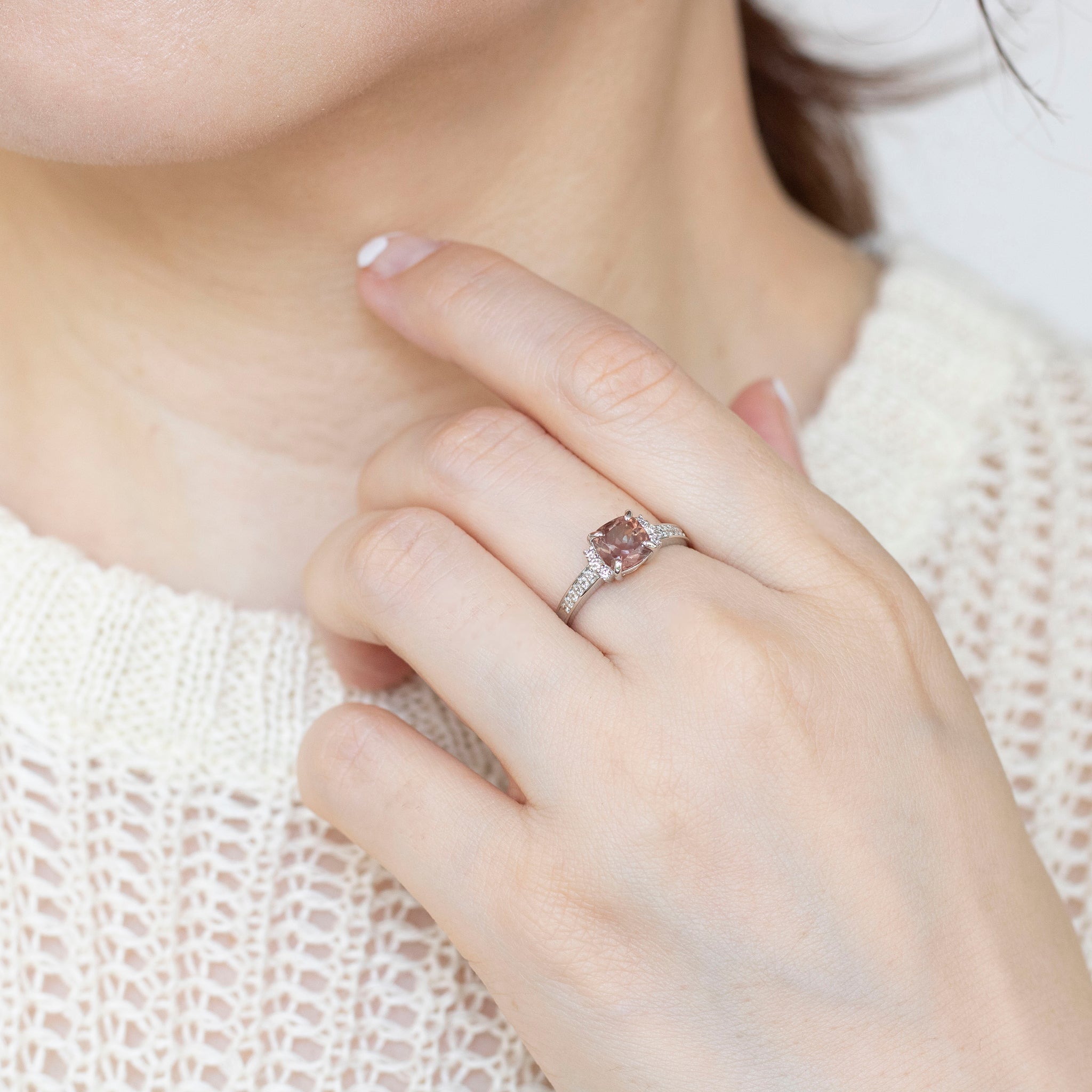 ラブラドライト/ダイヤモンド プラチナリング(クッションシェイプカット)《25N00508》