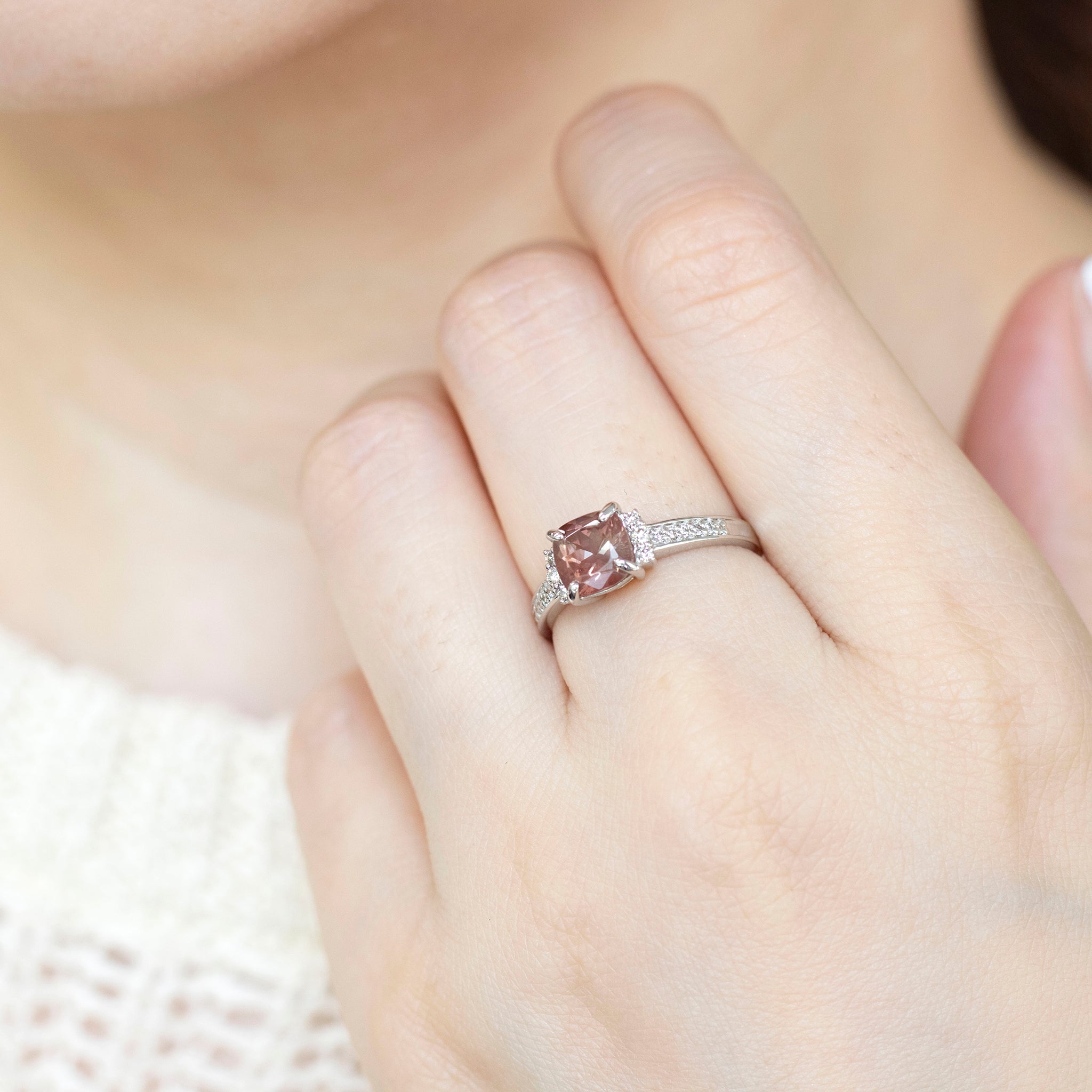 ラブラドライト/ダイヤモンド プラチナリング(クッションシェイプカット)《25N00508》