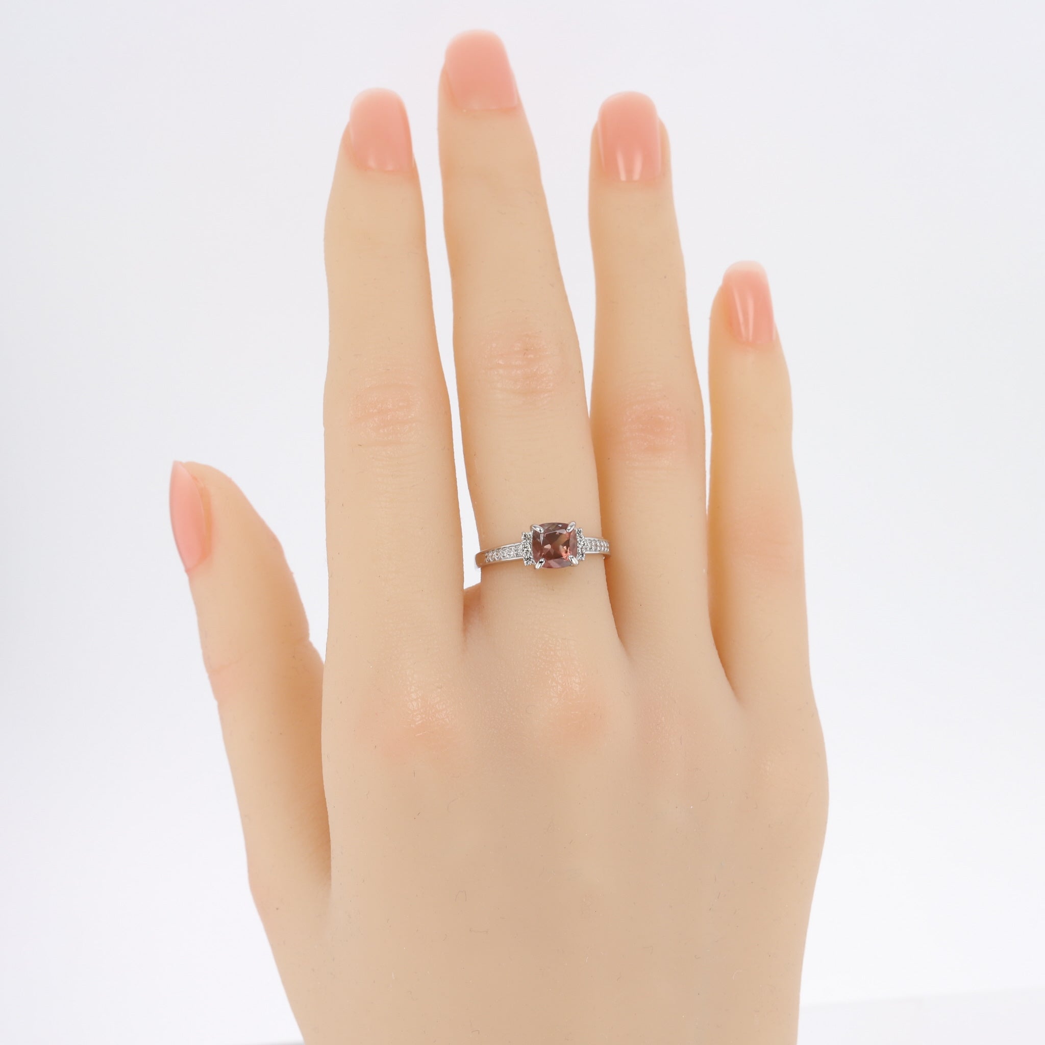 ラブラドライト/ダイヤモンド プラチナリング(クッションシェイプカット)《25N00508》