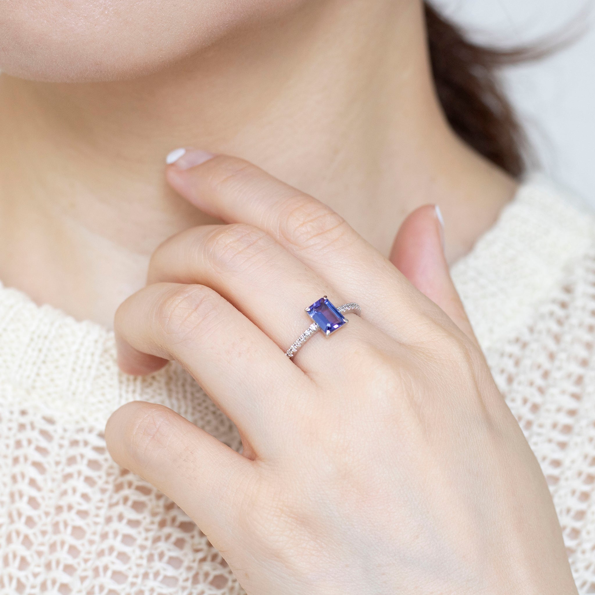 タンザナイト/ダイヤモンド プラチナリング(エメラルドカット/12月誕生石)《25N00605》