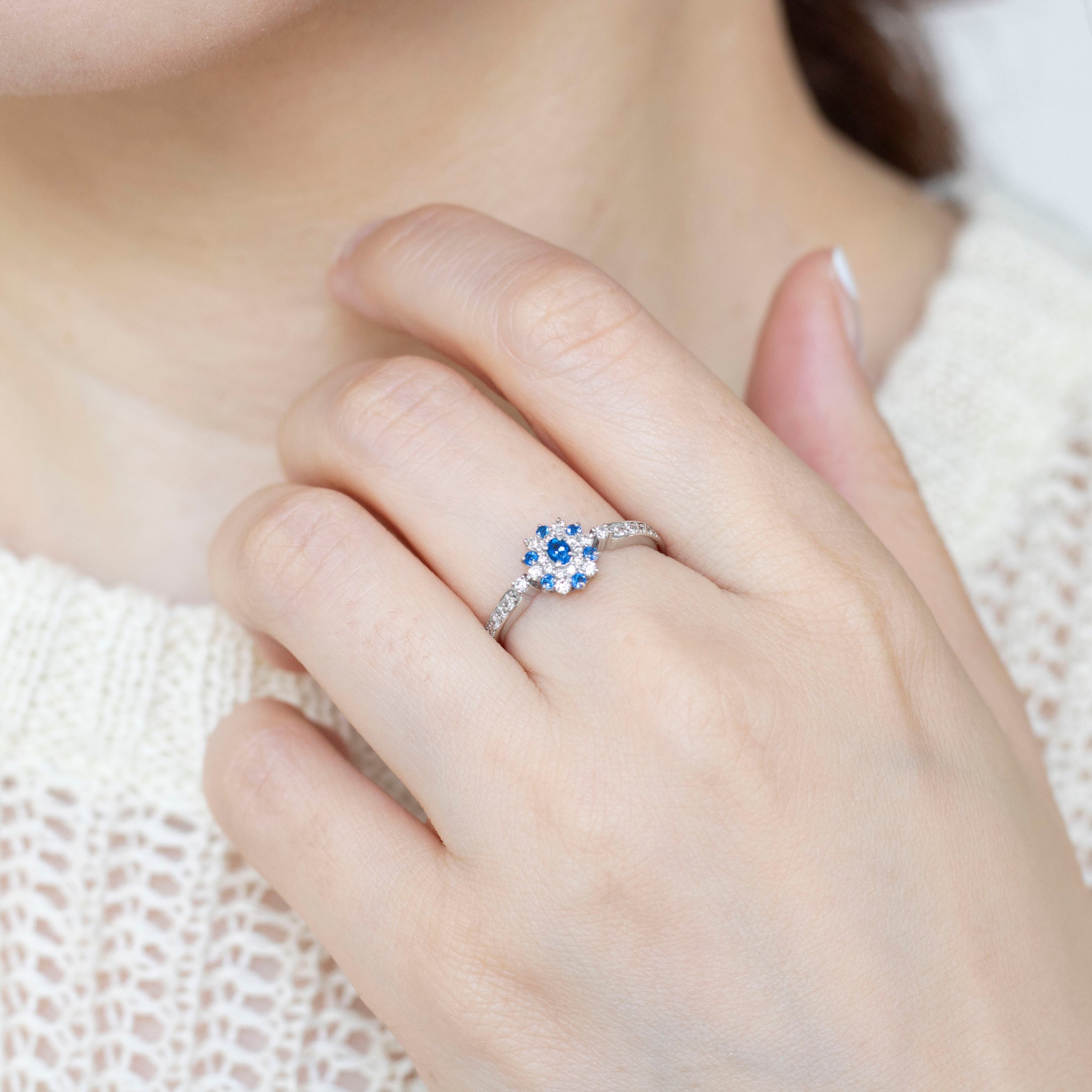 アウイナイト/ダイヤモンド プラチナリング(オーバルカット/鑑別書付)《25N00609》