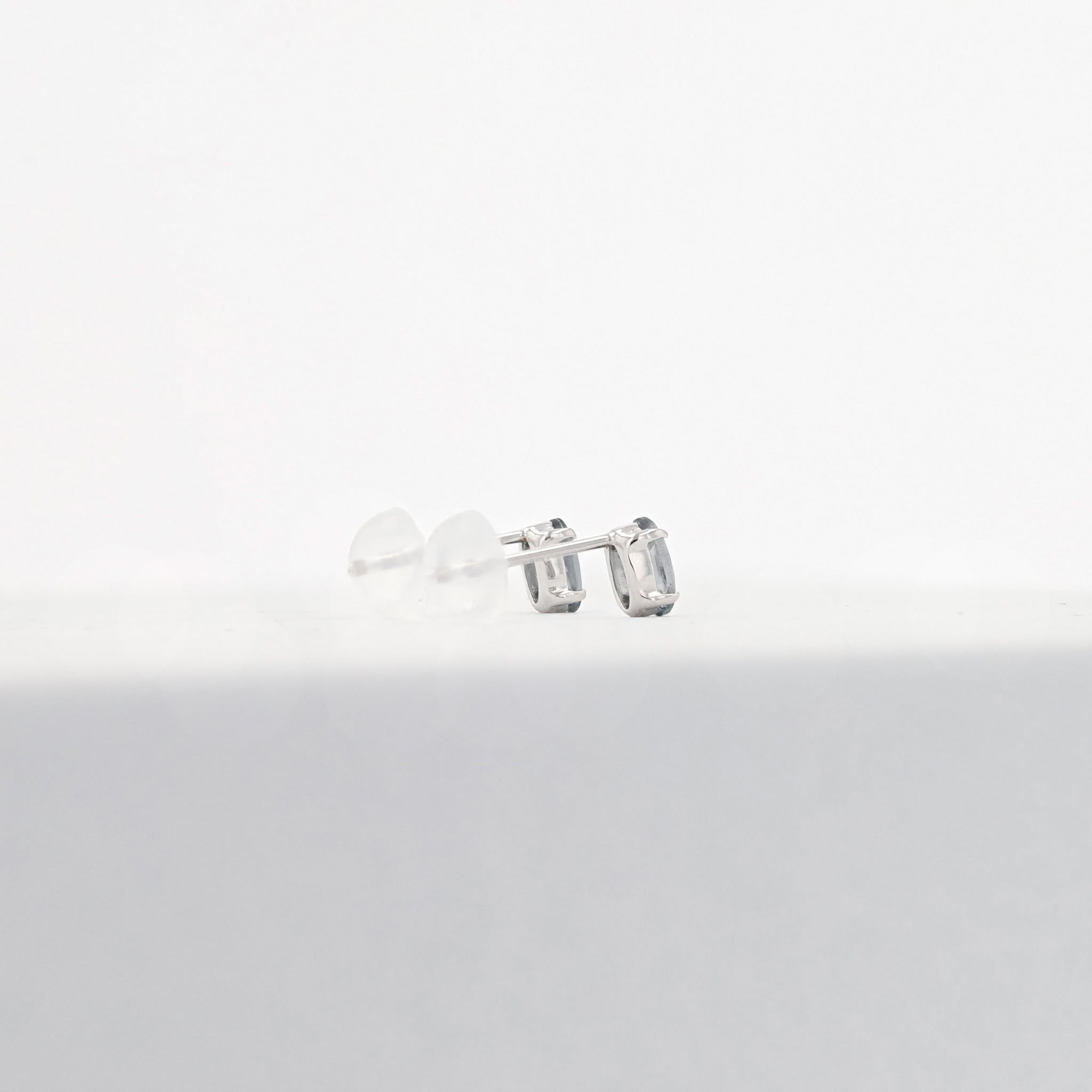 スピネル/ダイヤモンド プラチナピアス(8月誕生石《25N00702》