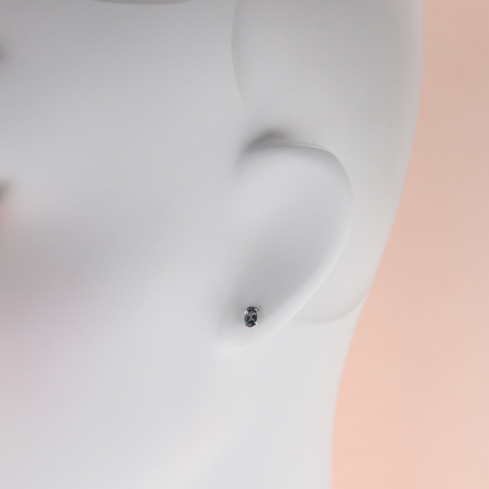 スピネル/ダイヤモンド プラチナピアス(8月誕生石《25N00702》