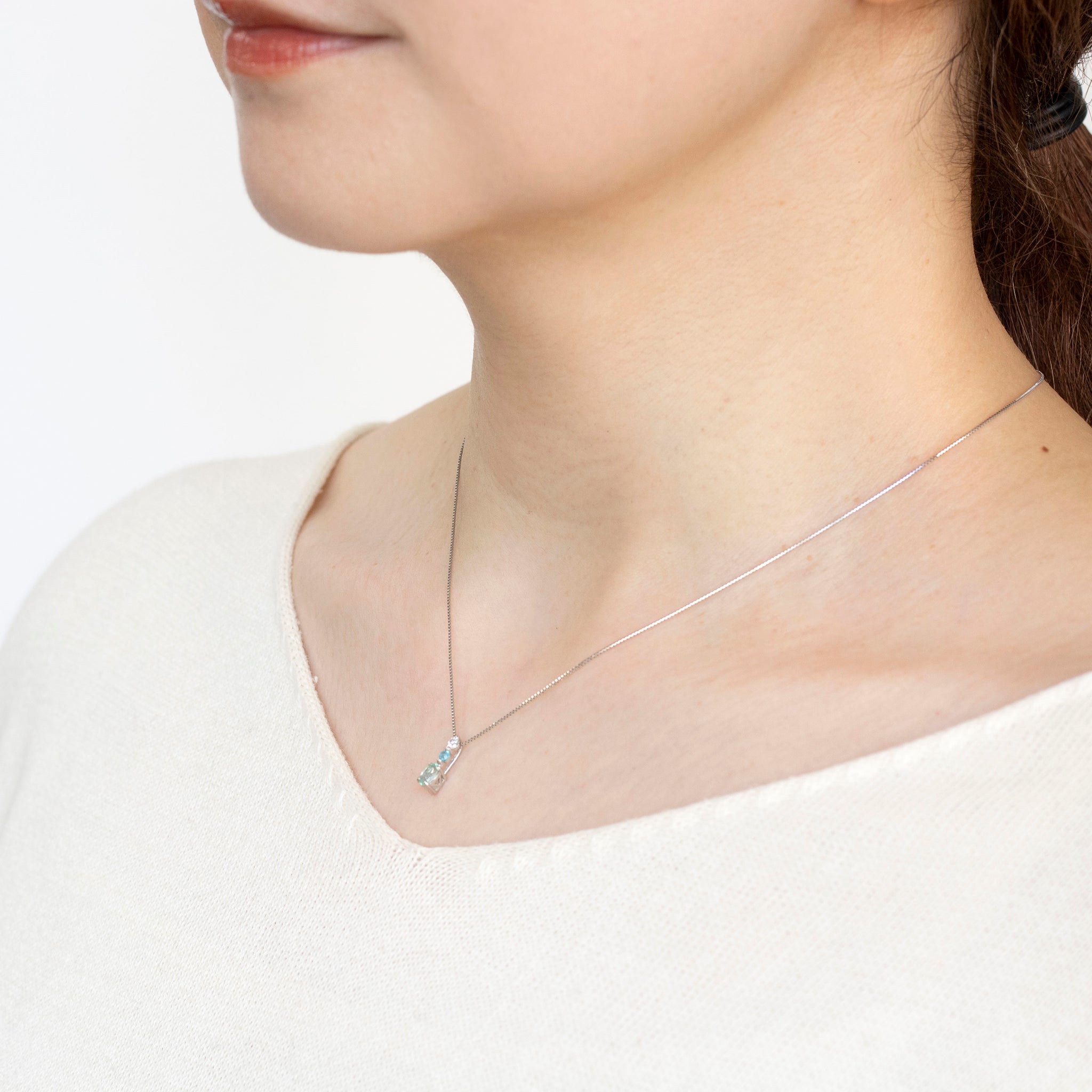 パライバトルマリン/ダイヤモンド プラチナネックレス(10月誕生石/鑑別書付き)《25N00703》