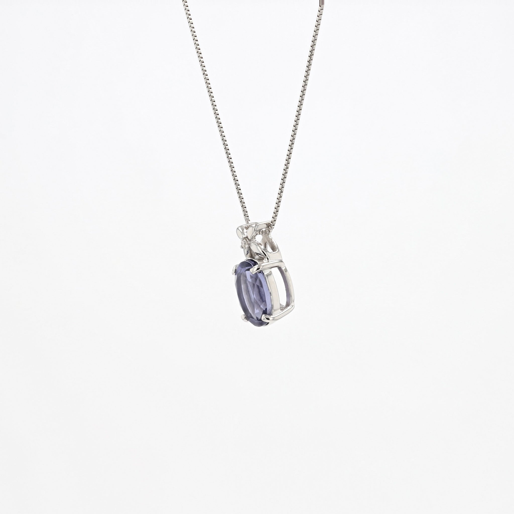 アイオライト/ダイヤモンド プラチナネックレス(1.1カラット/オーバルシェイプ/3月誕生石)《25N00709》