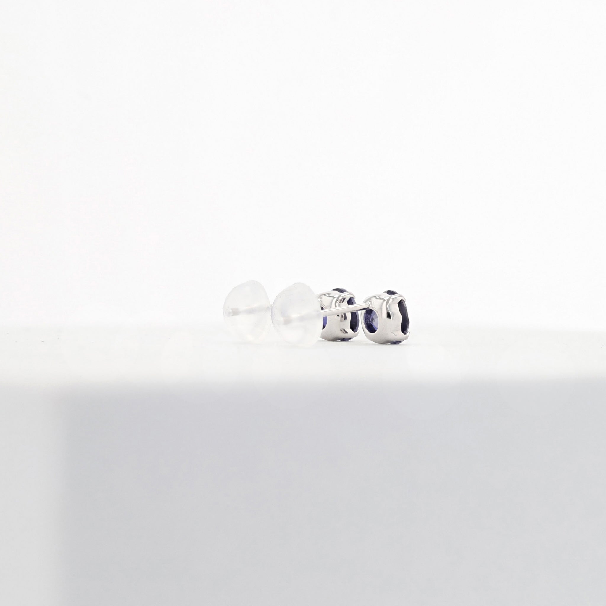 アイオライト プラチナピアス(3月誕生石)《25N00710》