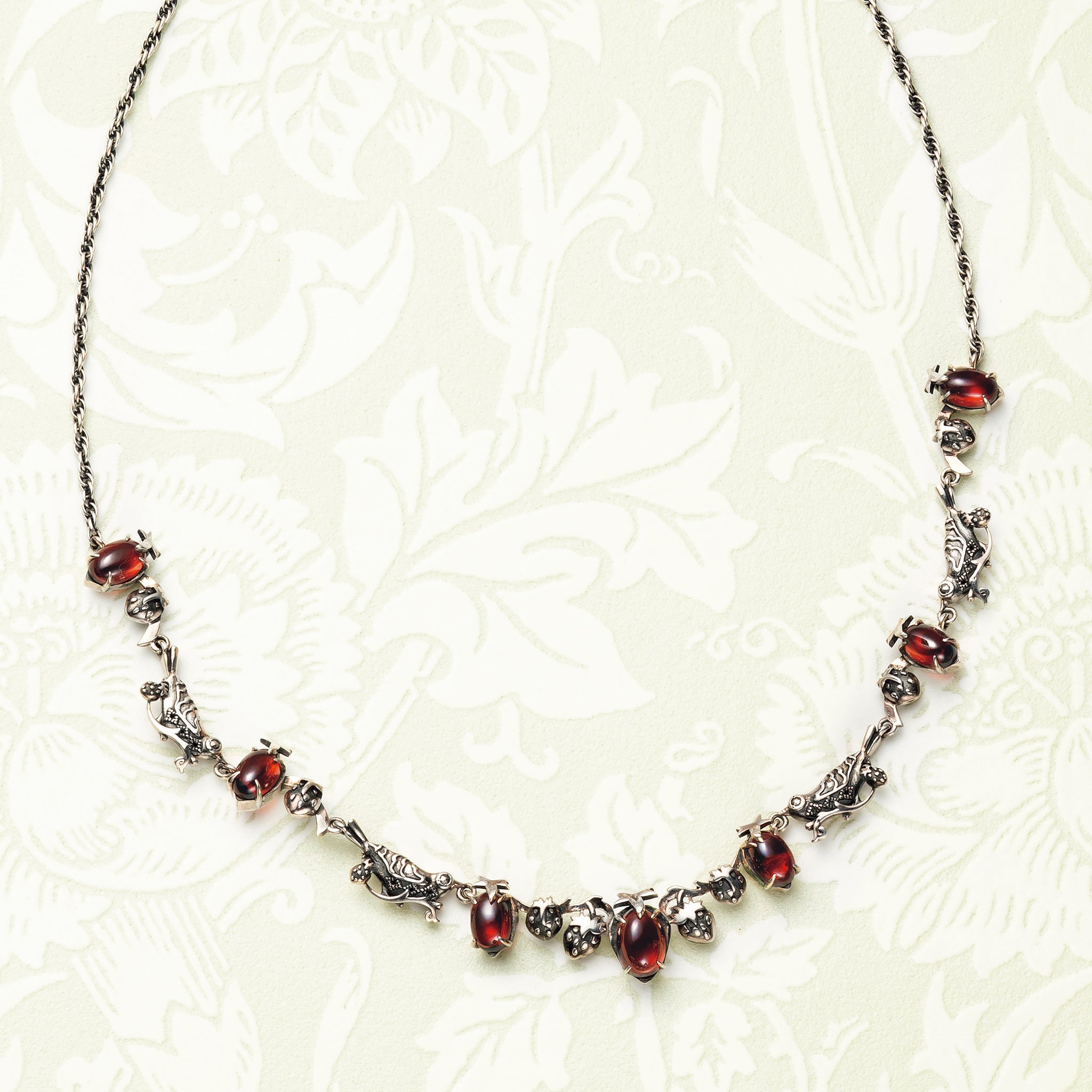 ガーネット シルバーネックレス(いちご泥棒/1月誕生石)《25N00903》