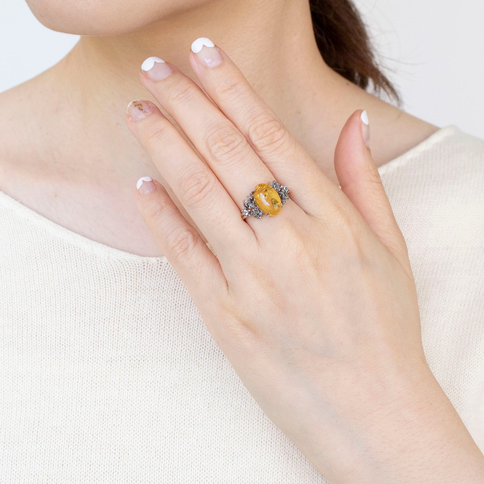 琥珀(こはく)/ホワイトトパーズ シルバーリング(やぐるまぎく)《25N00905》