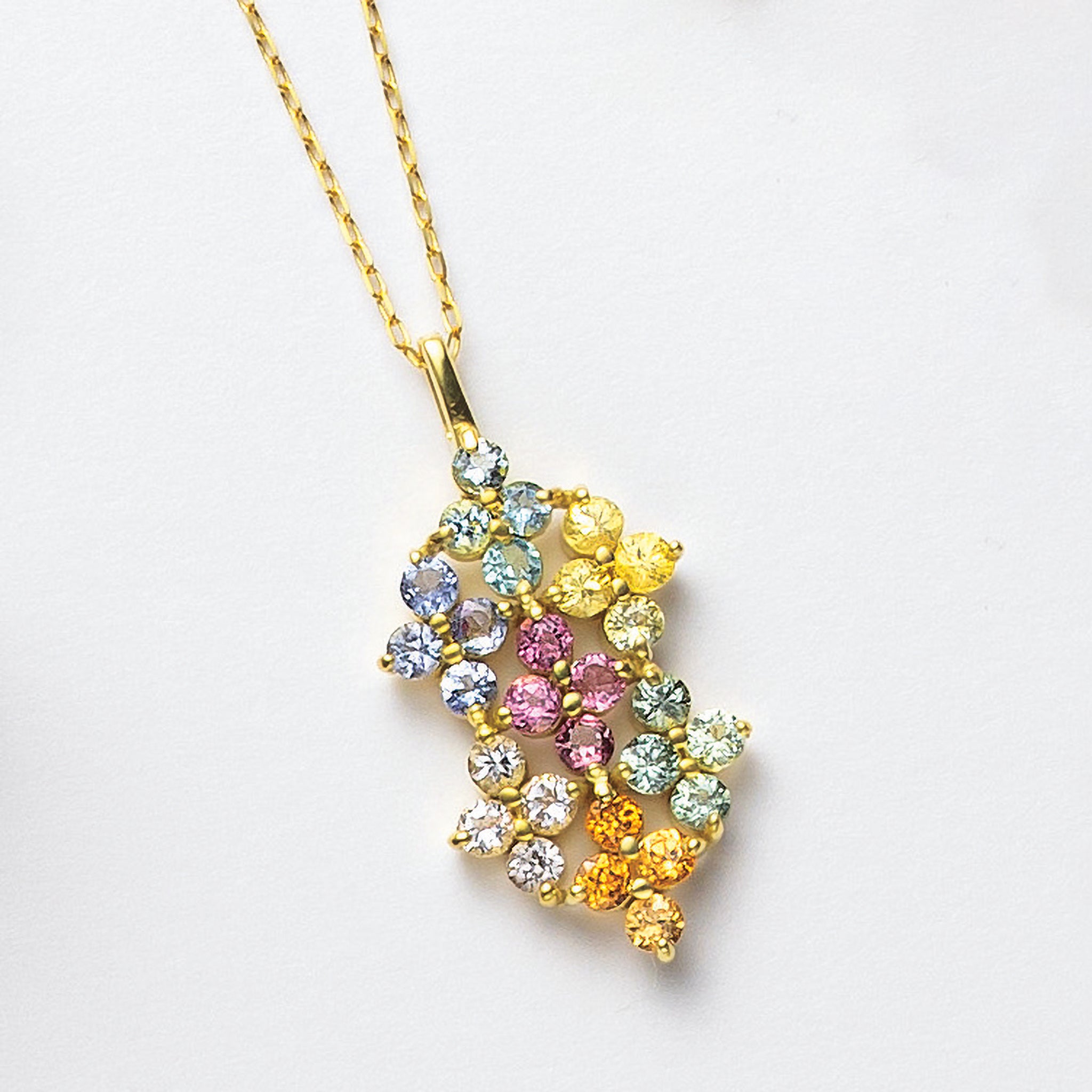 TRIFARI製ゴールド花飾り ネックレス TRIFARIトリファリ バースデイ ゴールド フラワー ネックレス