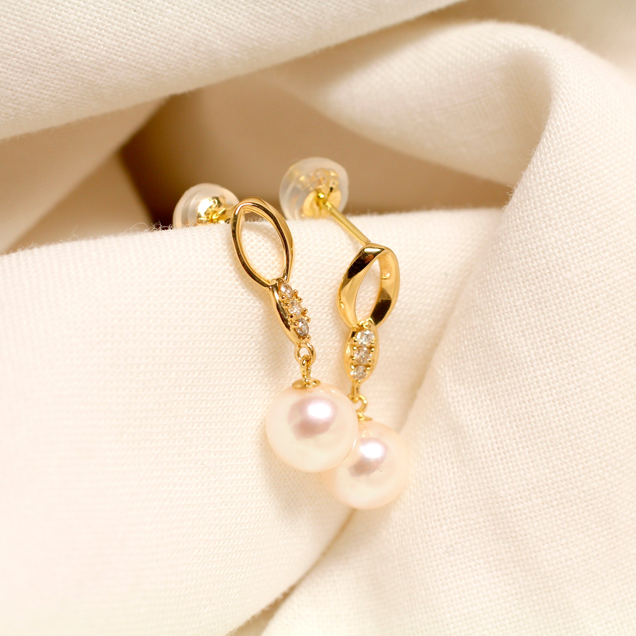 パール/ダイヤモンド K18ピアス(アコヤ真珠/6mm/6月誕生石)《25N01104》