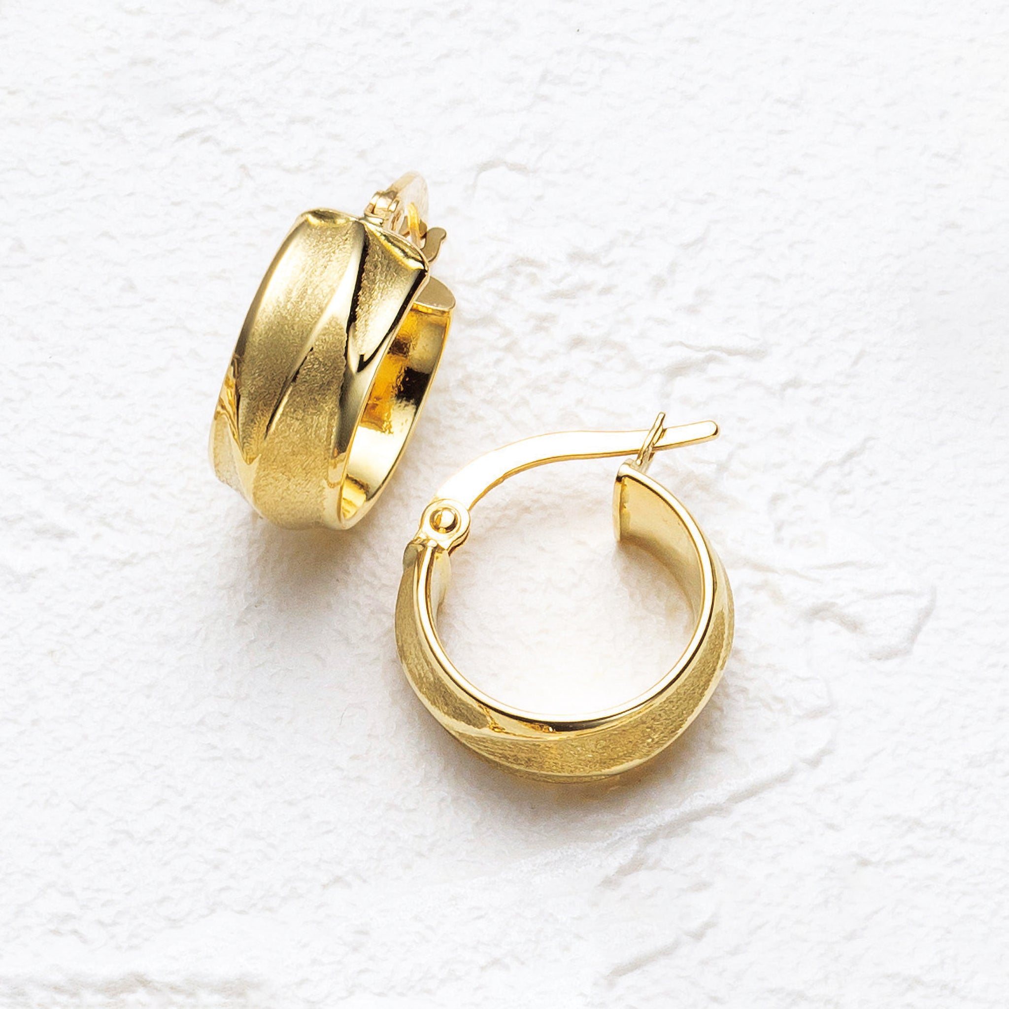 K18ピアス(イタリア製/フープ)《25N01203》