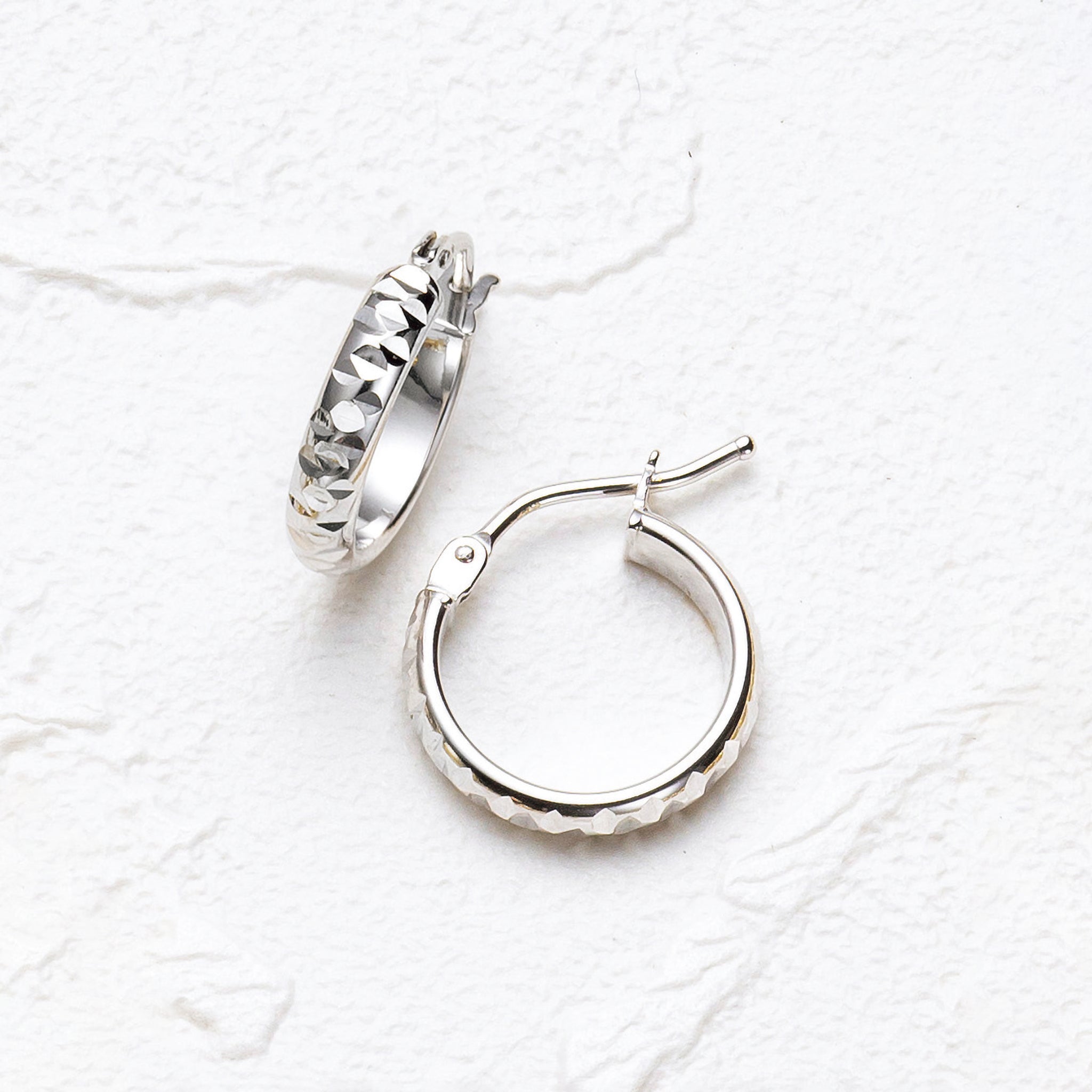 K18ピアス(イタリア製/フープ)《25N01204》