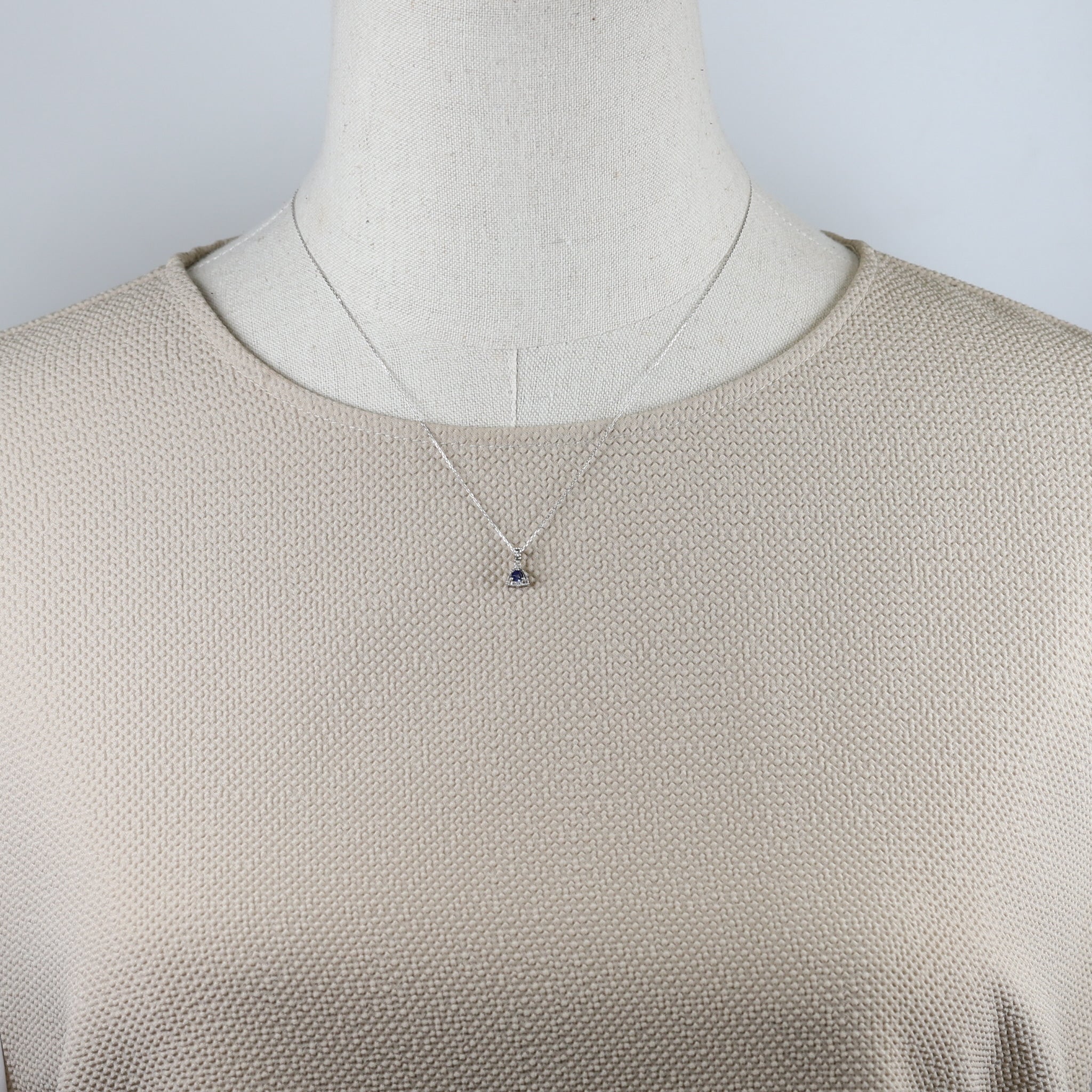 ベニトアイト/ダイヤモンド プラチナネックレス(鑑別書付)《25N01406》