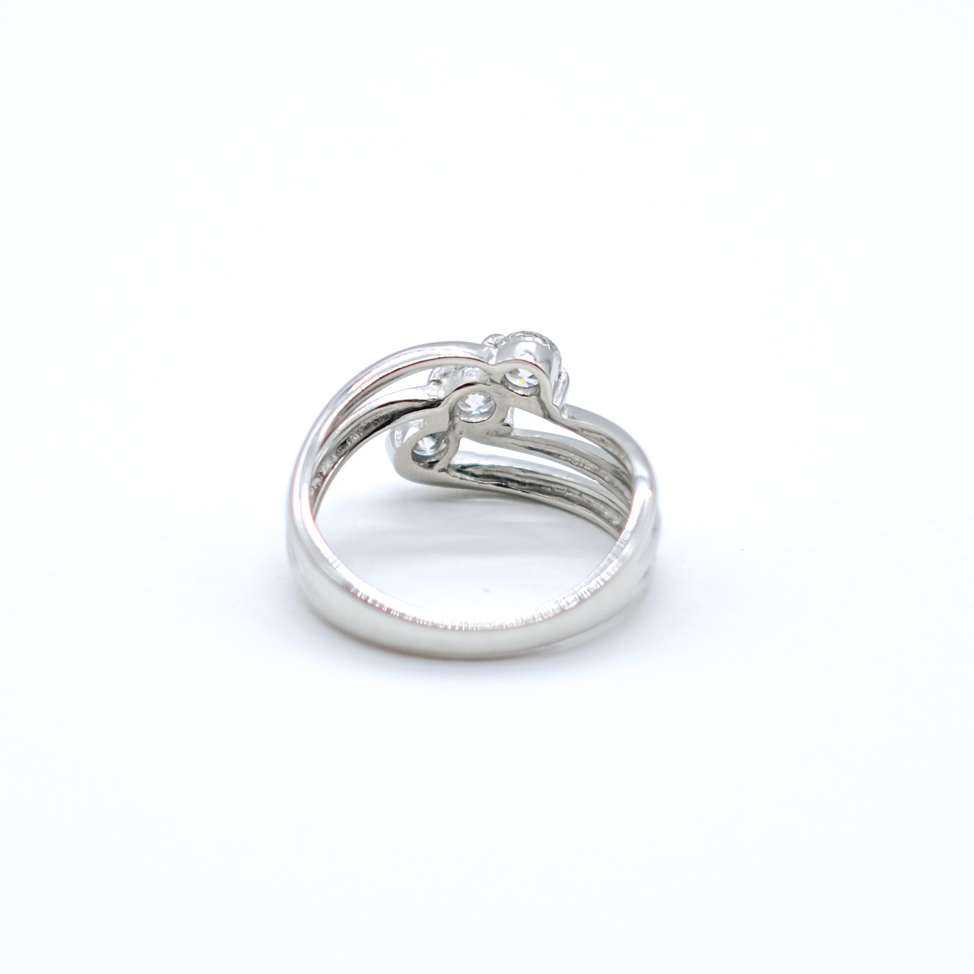 ダイヤモンド プラチナリング(鑑別書付)《25N01504》