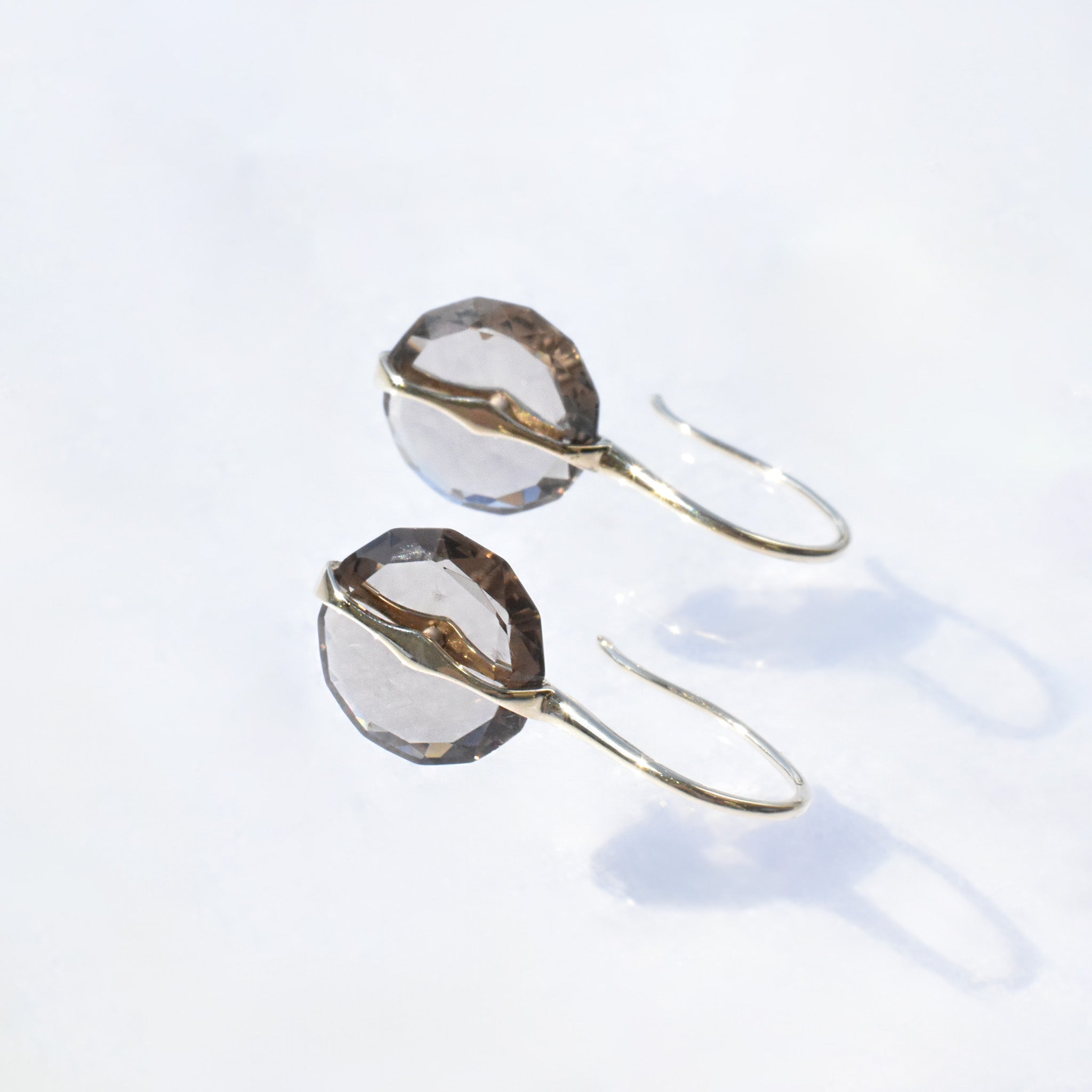 スモーキークォーツ K10ピアス(3.3カラット)《25N01601》